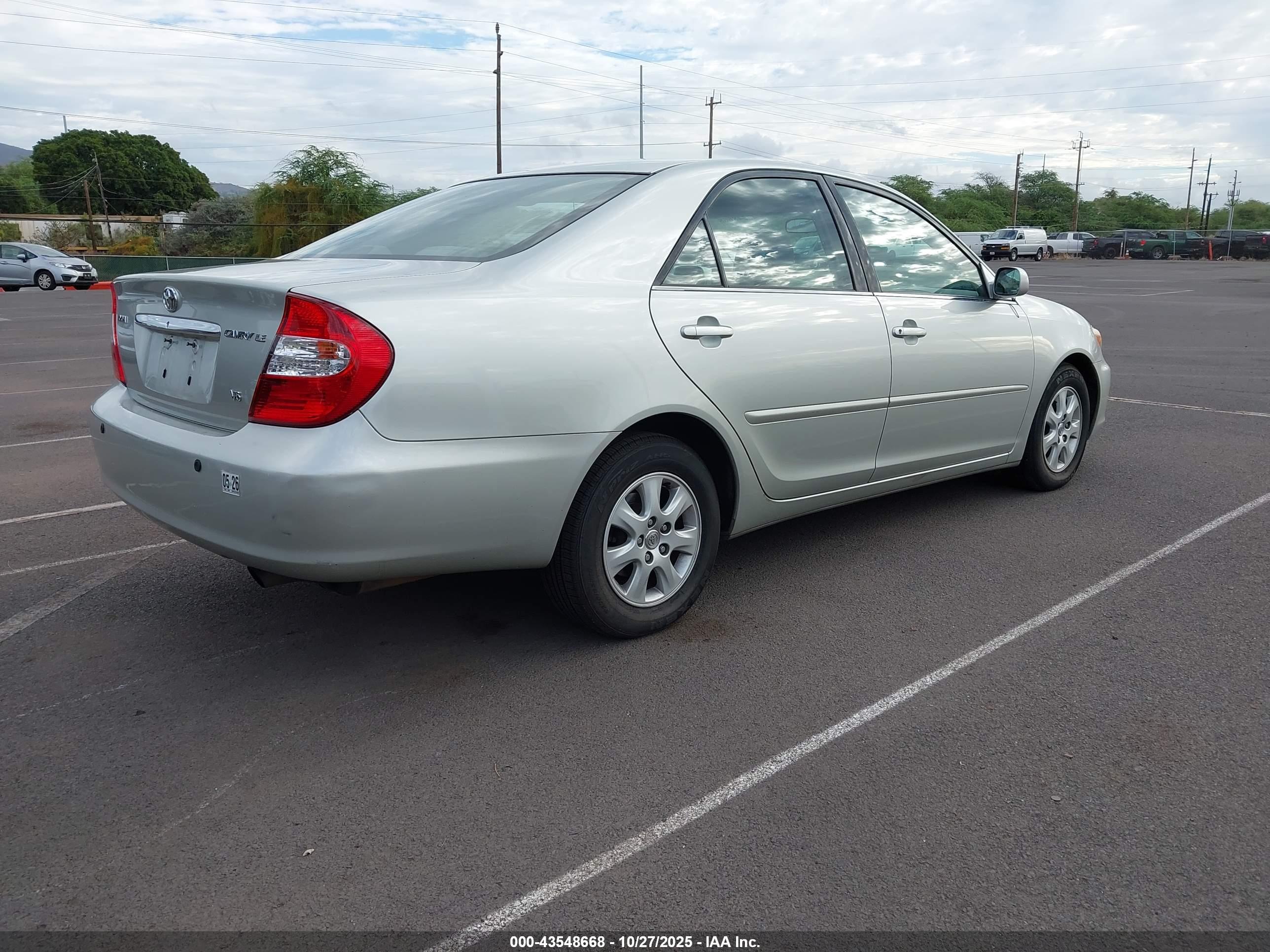 TOYOTA CAMRY image 4