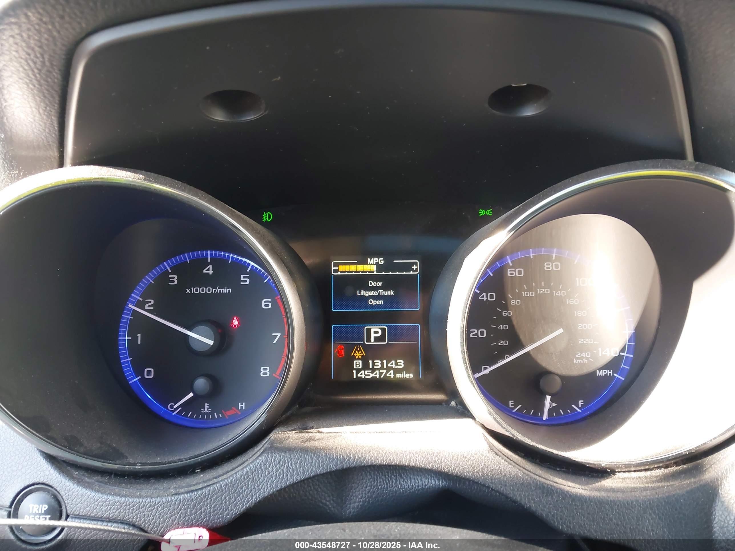 SUBARU OUTBACK image 7