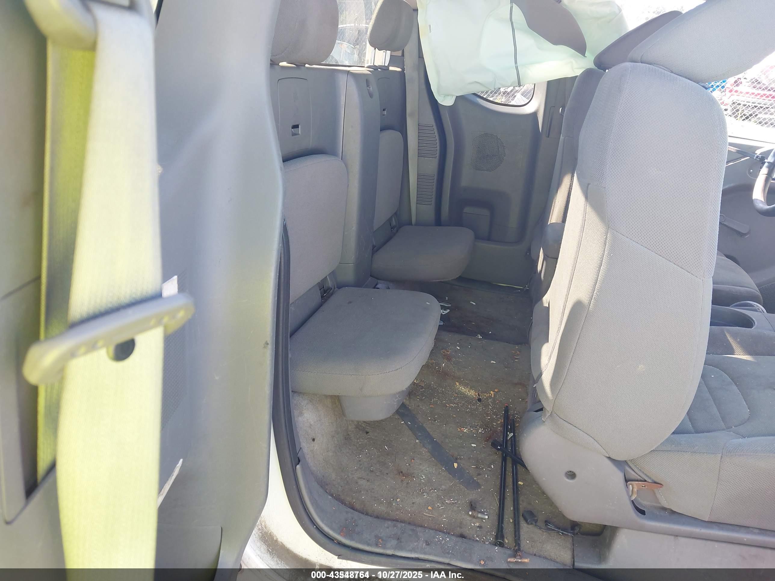 NISSAN FRONTIER image 8