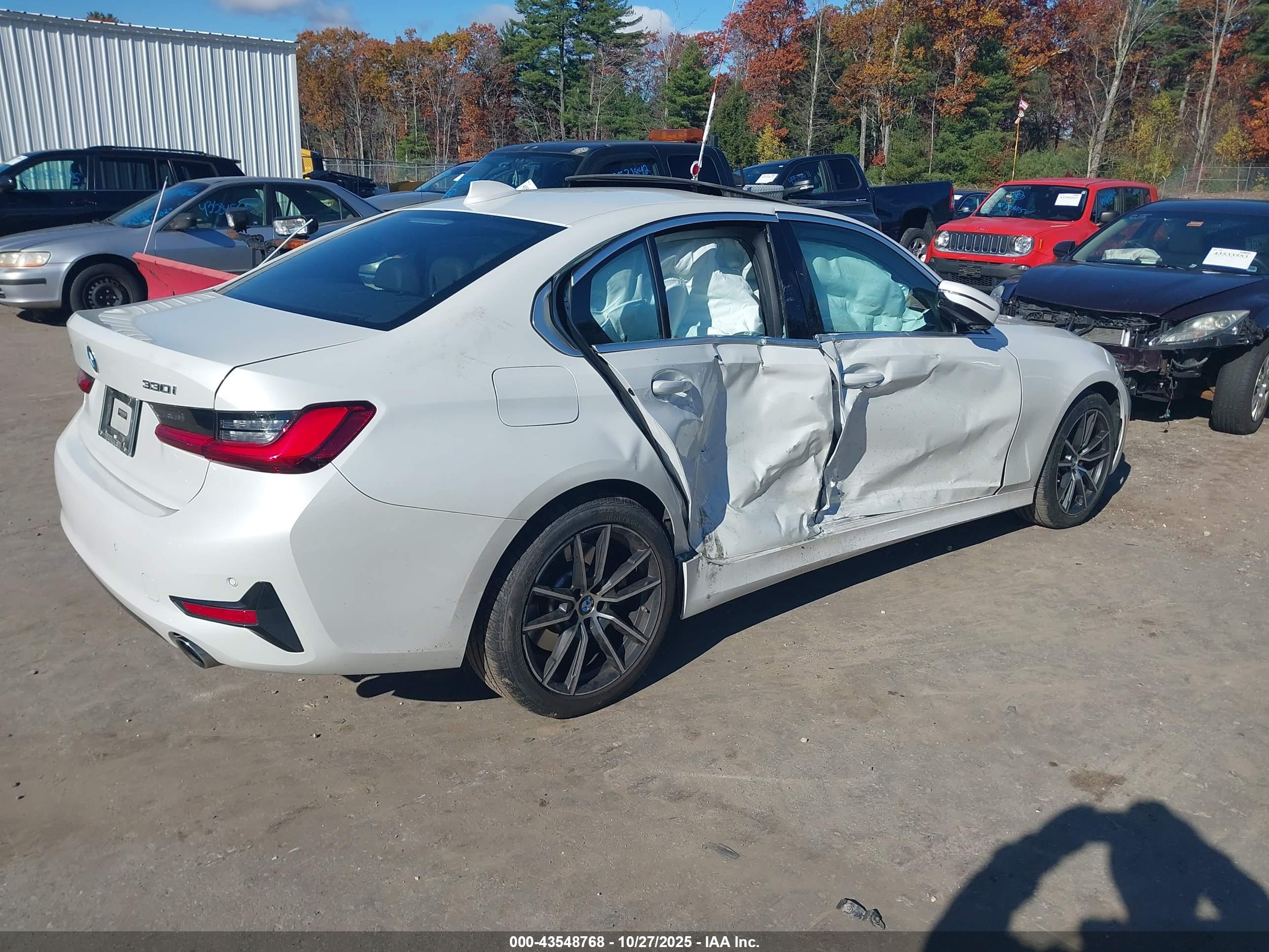 BMW 330I image 4