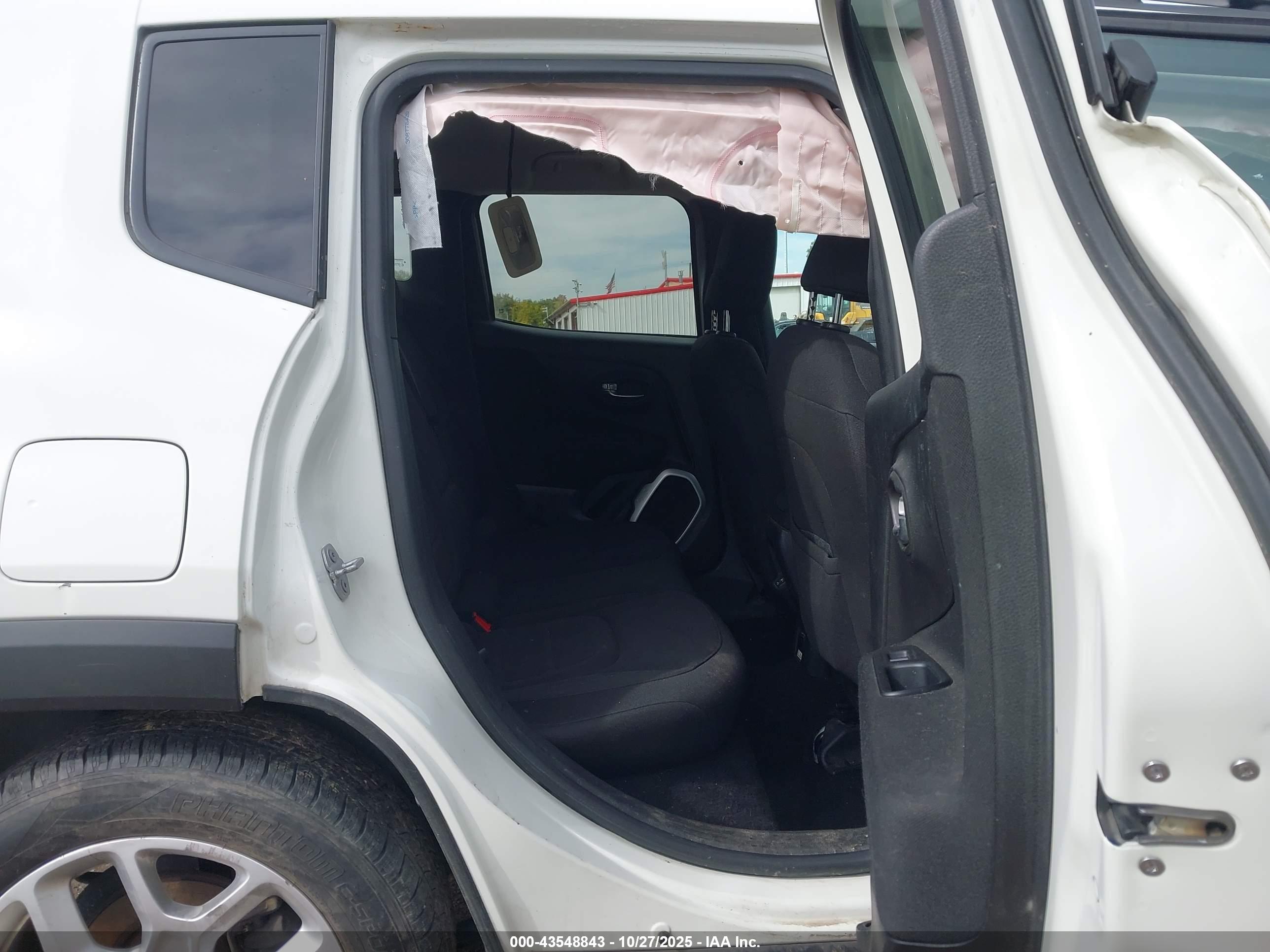 JEEP RENEGADE image 8