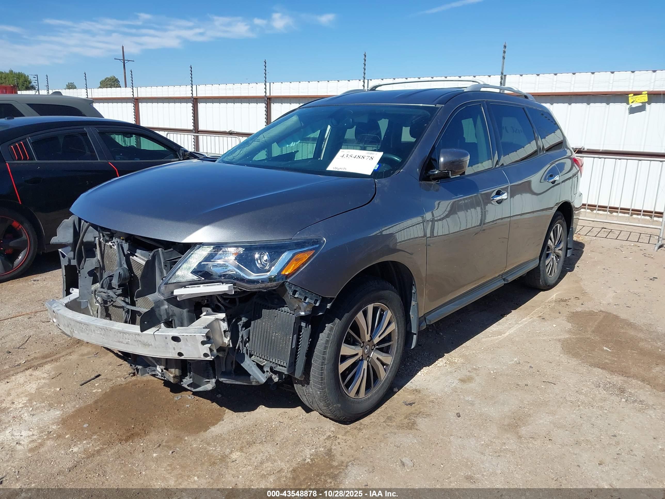 NISSAN PATHFINDER image 2