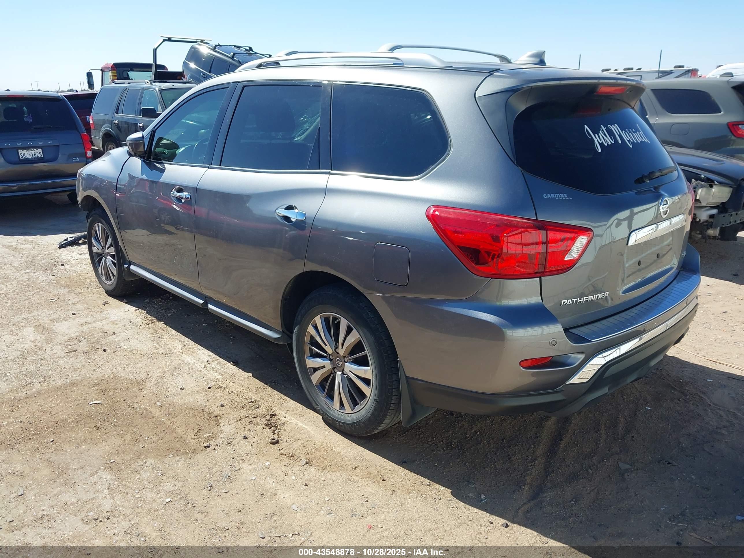 NISSAN PATHFINDER image 3