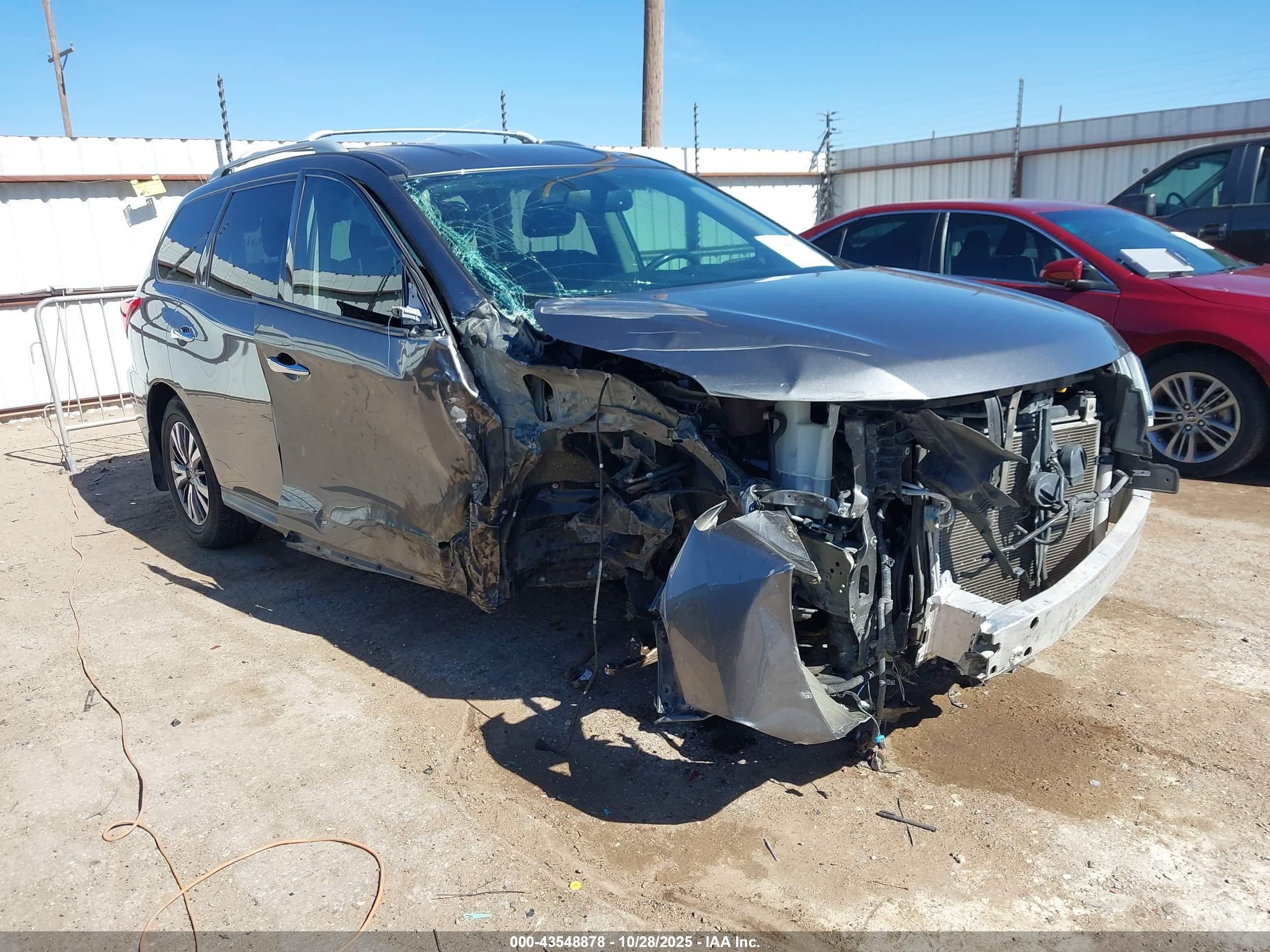 NISSAN PATHFINDER image 6