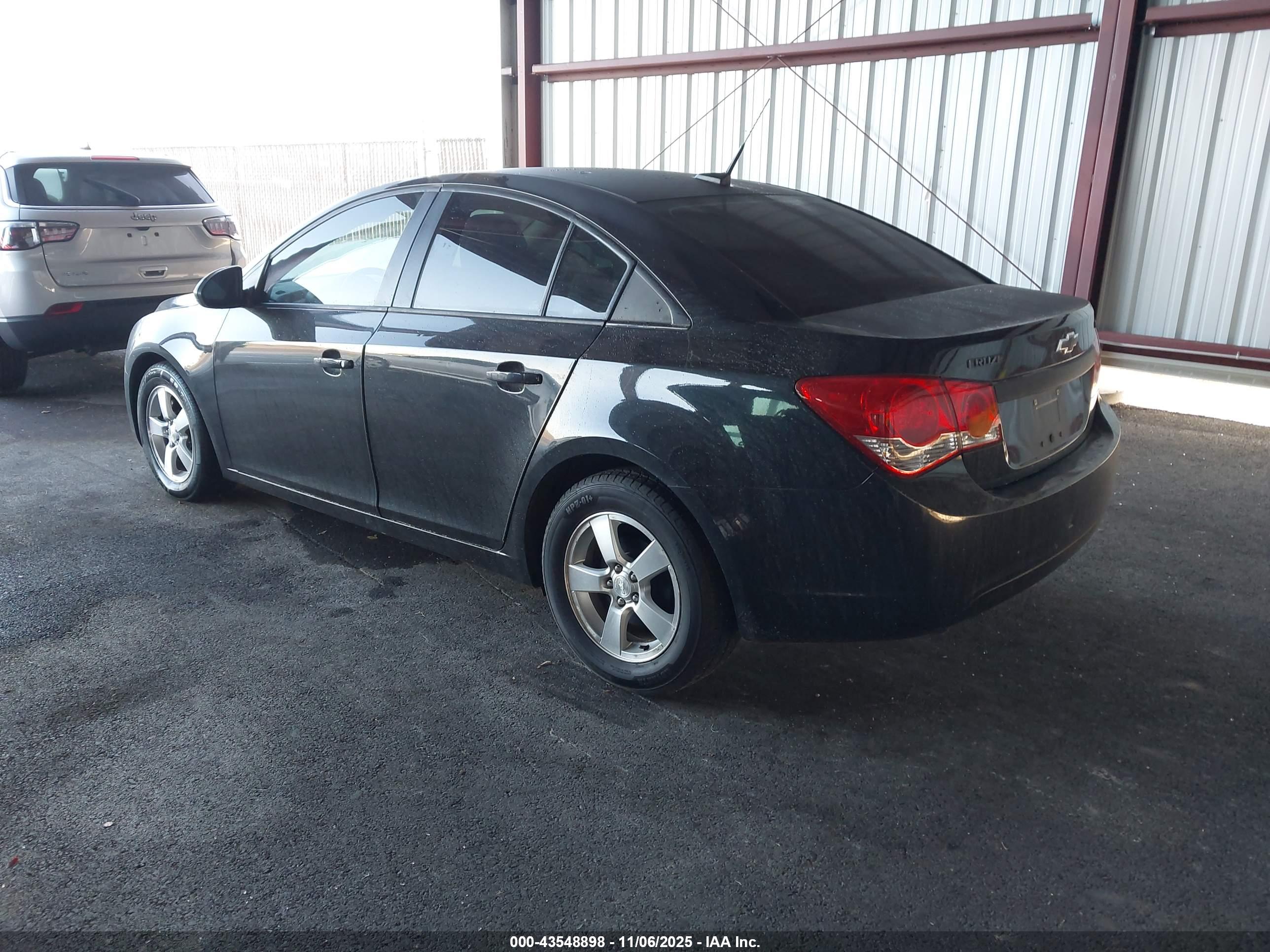 CHEVROLET CRUZE image 3