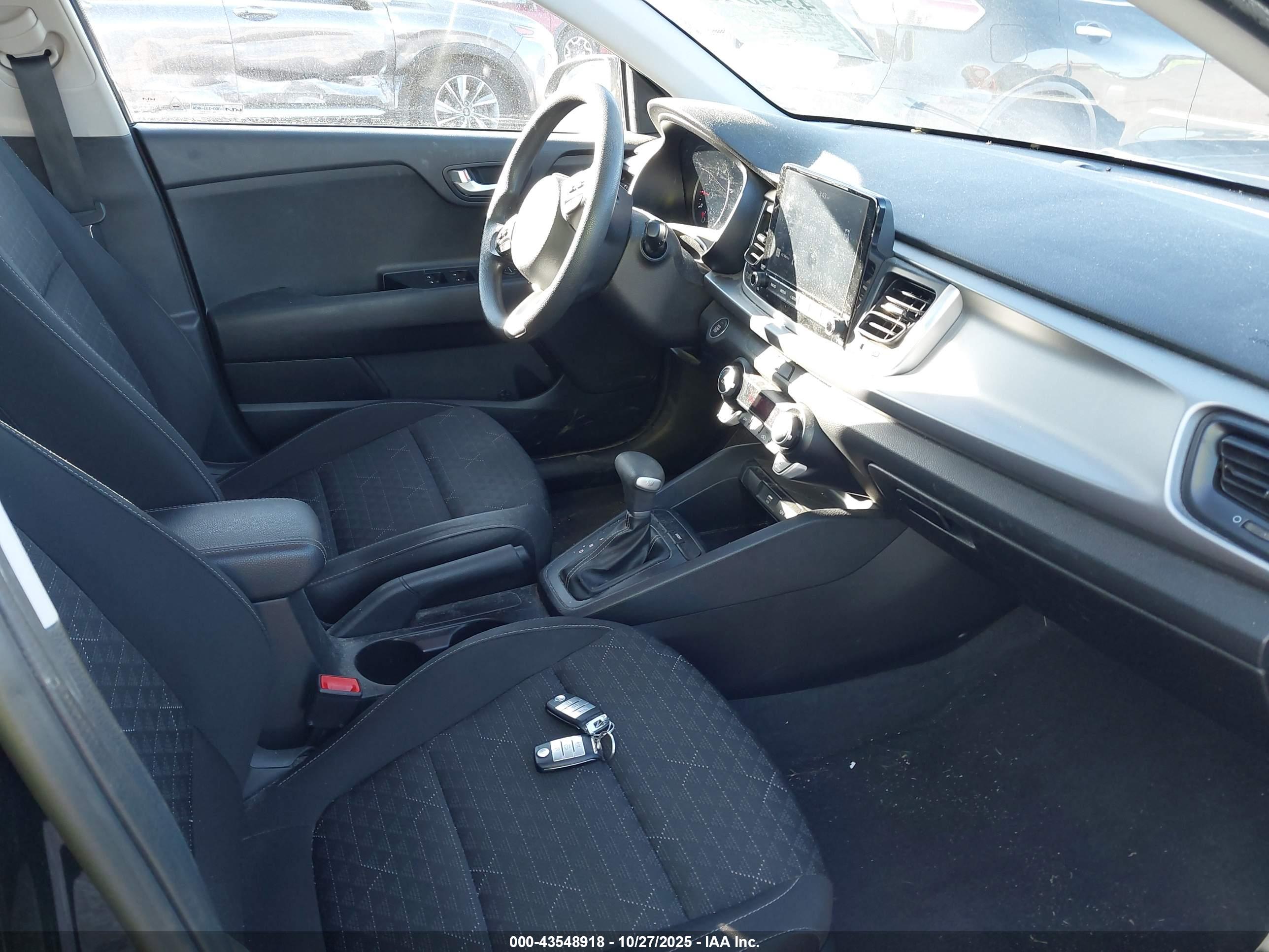 KIA RIO image 5