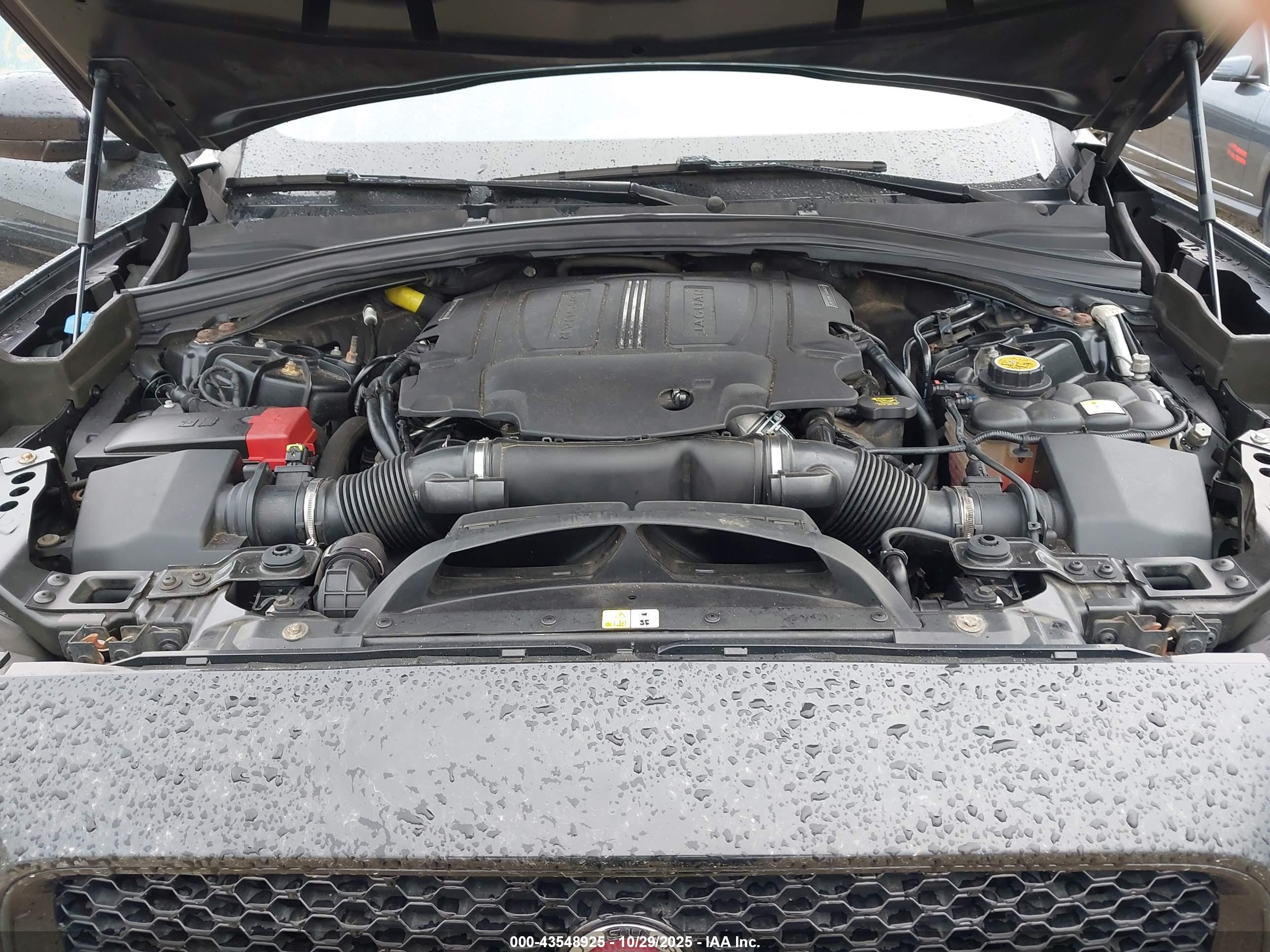 JAGUAR F-PACE image 10