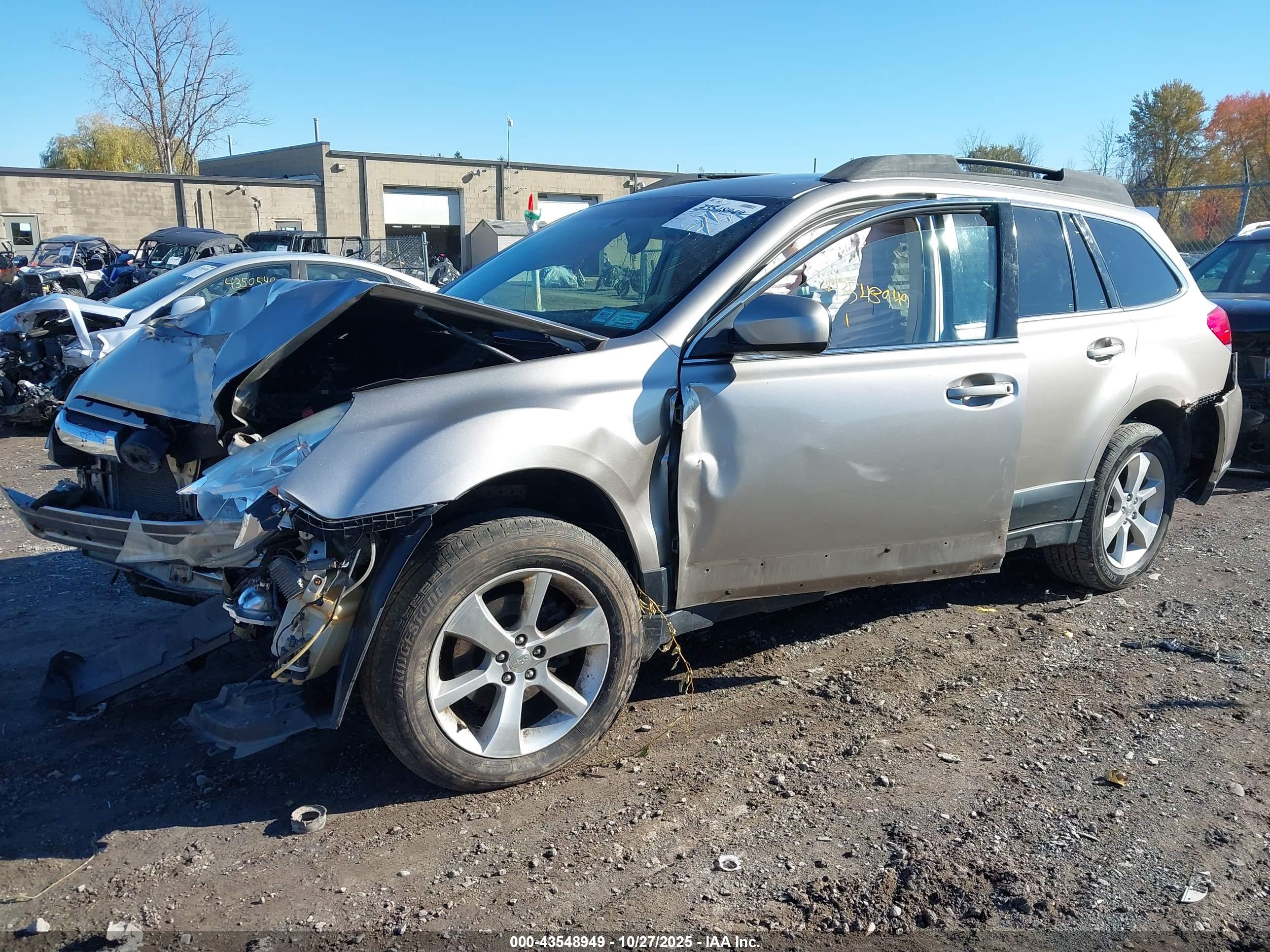 SUBARU OUTBACK image 2