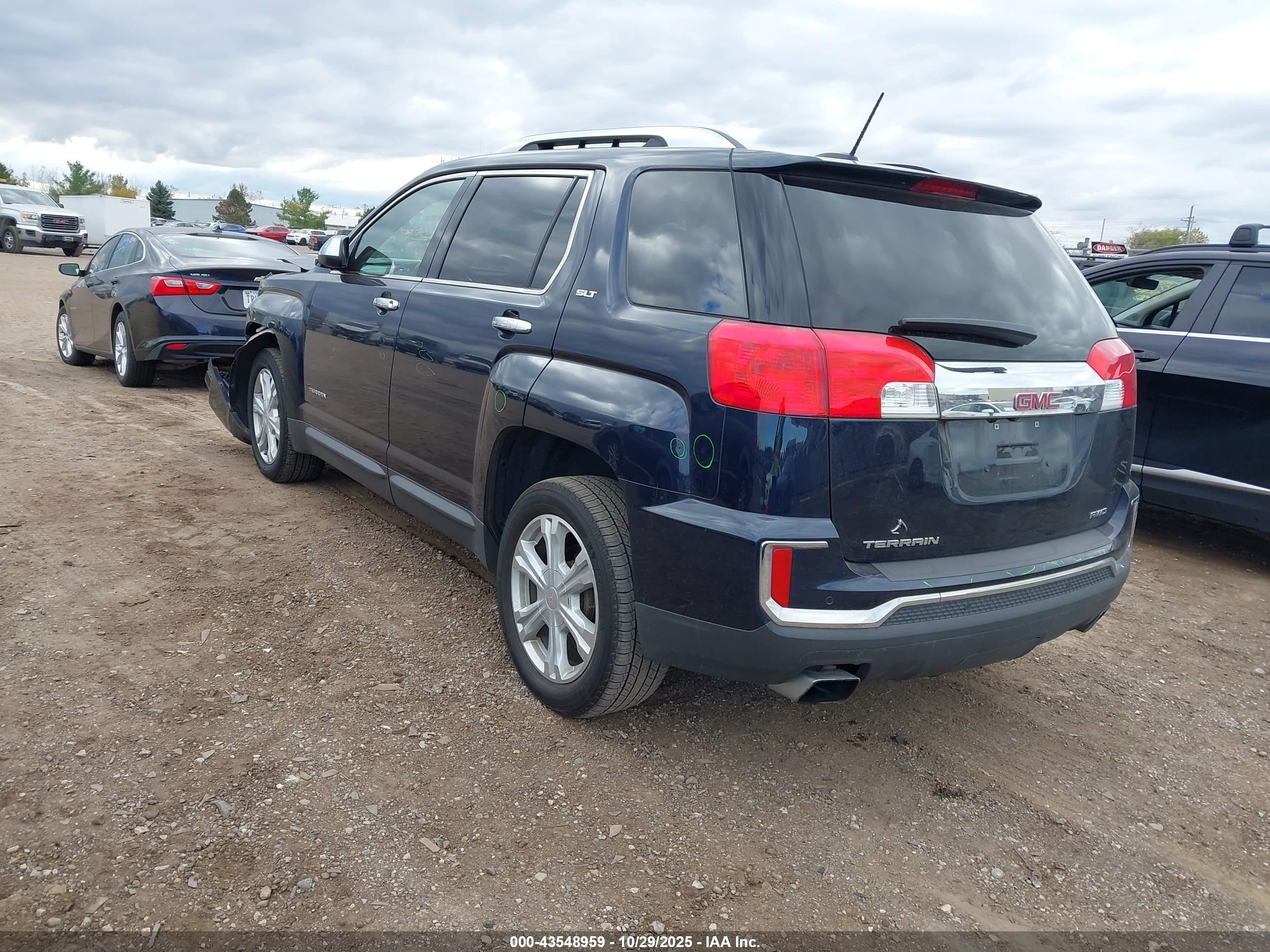 GMC TERRAIN image 3