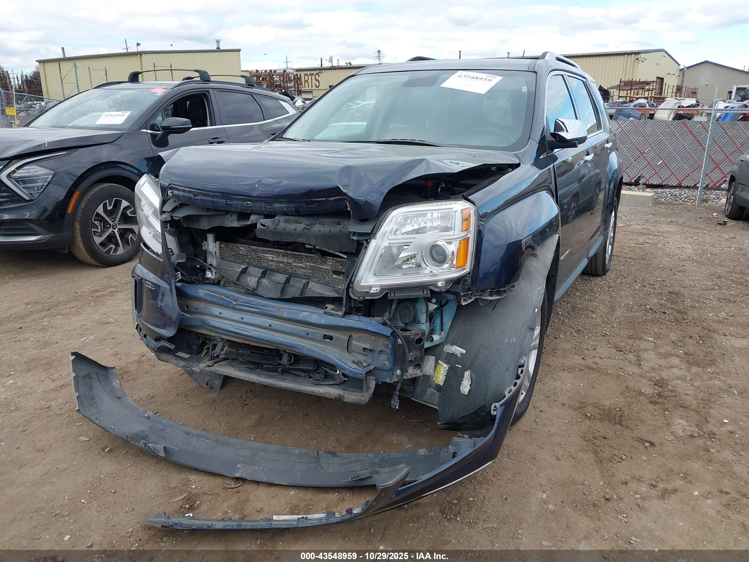 GMC TERRAIN image 6