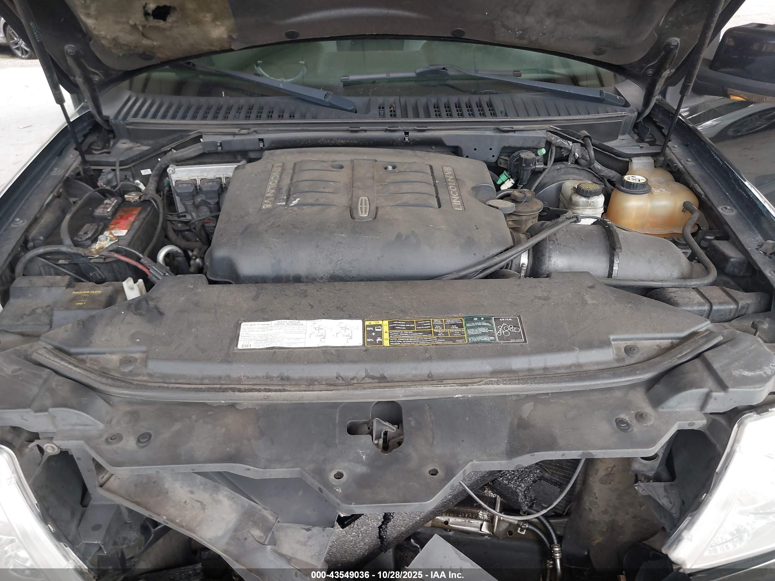 LINCOLN NAVIGATOR image 10