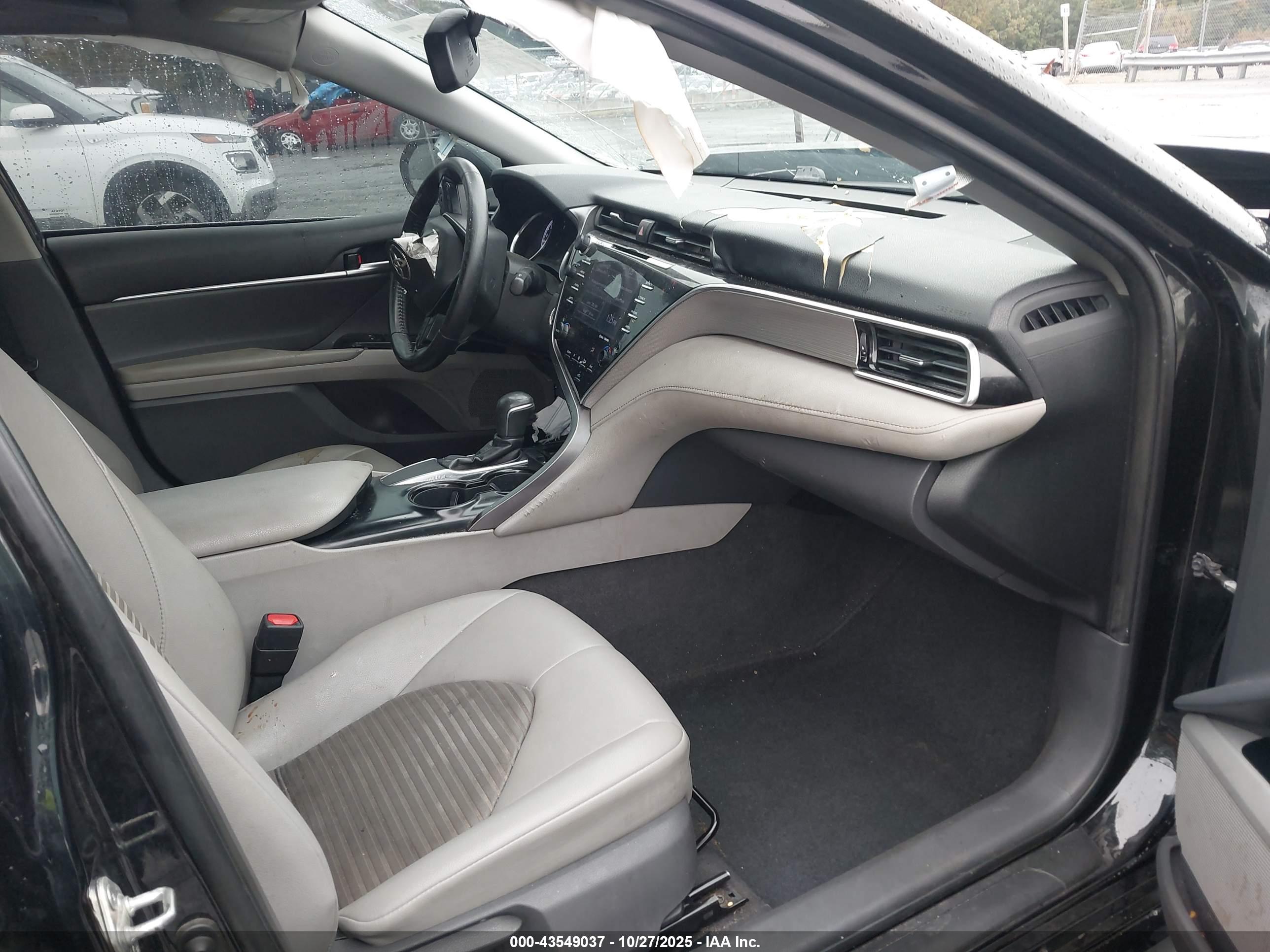 TOYOTA CAMRY image 5