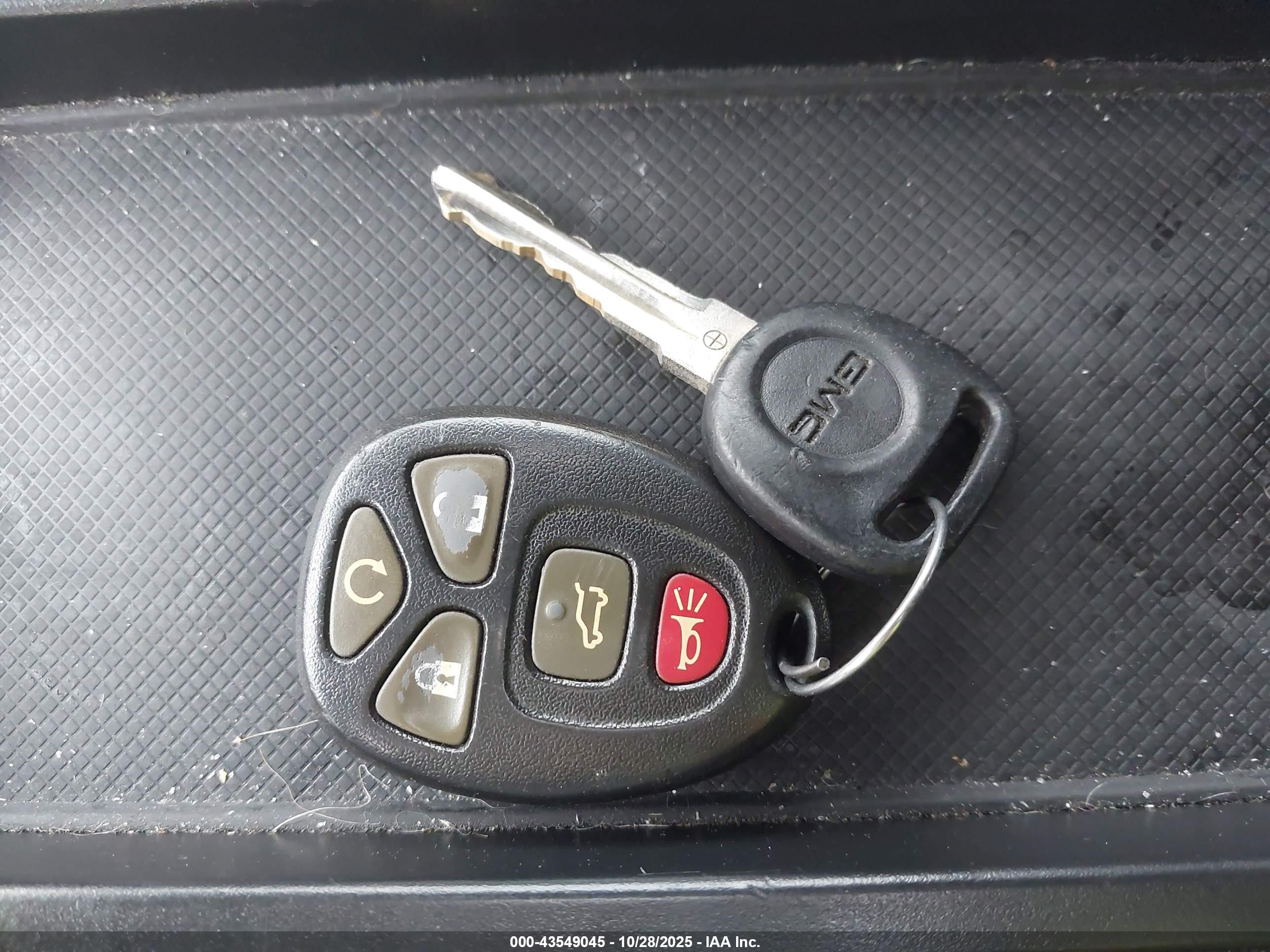 GMC YUKON image 11