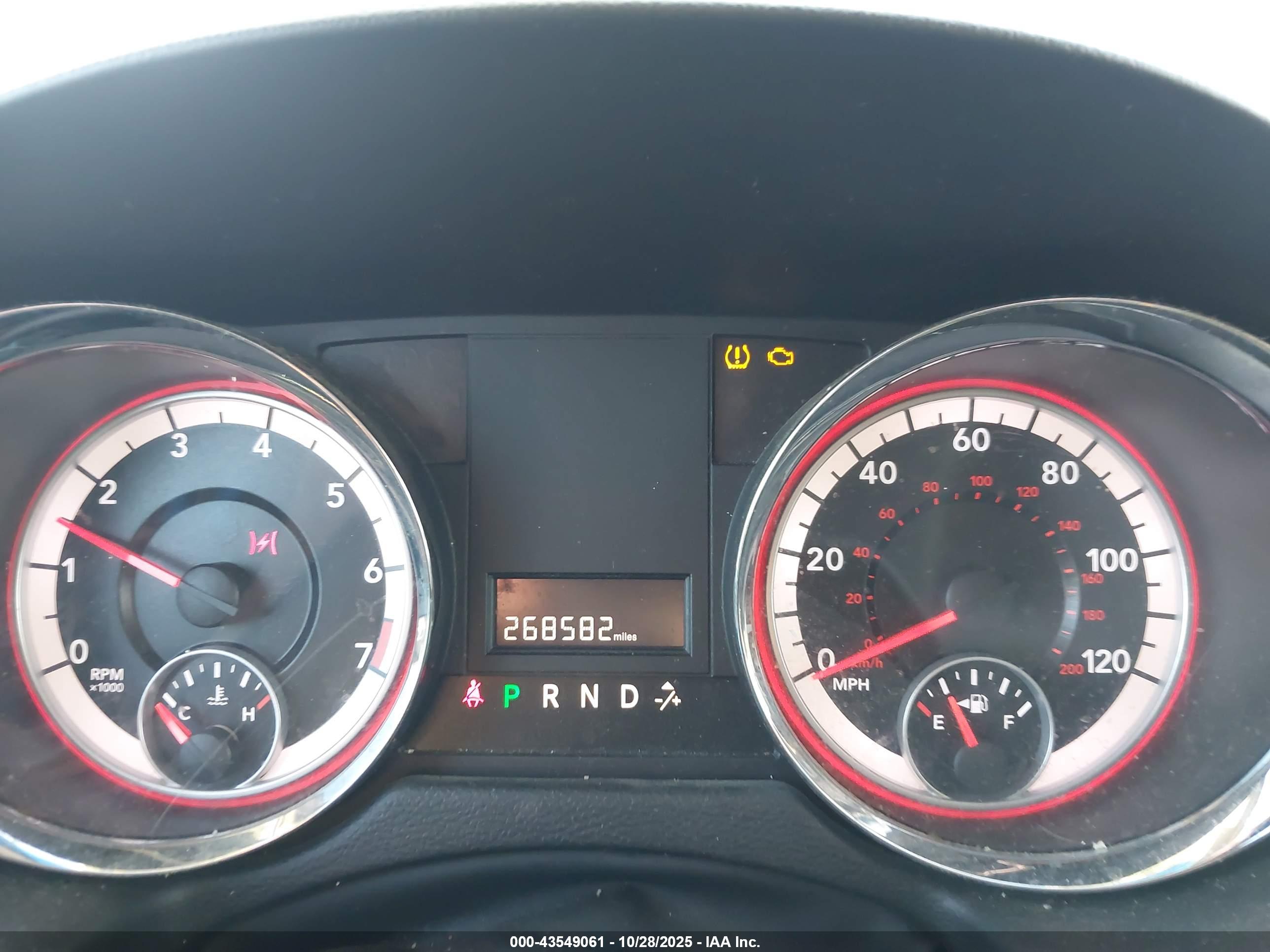DODGE GRAND image 7