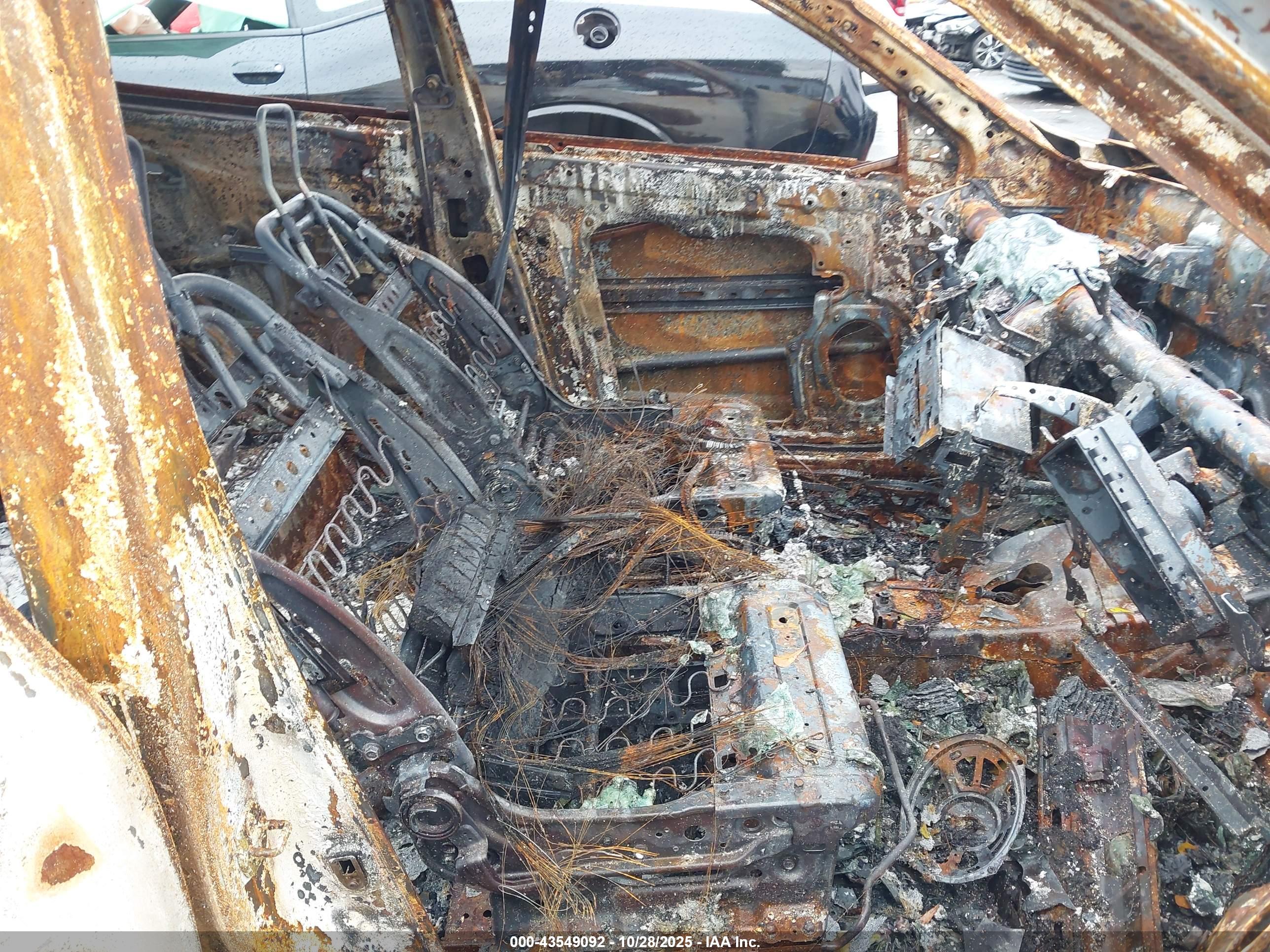 NISSAN ROGUE image 5