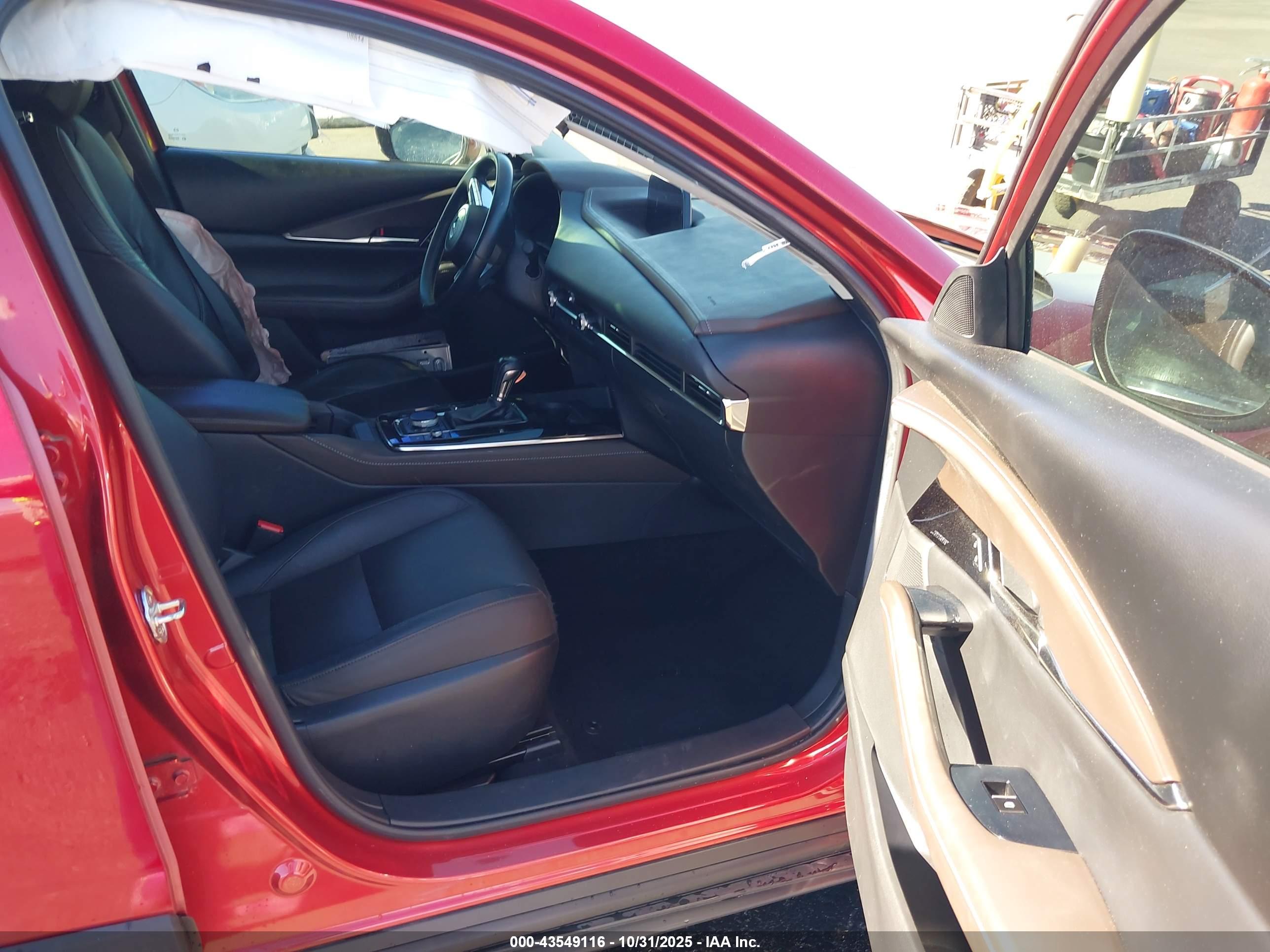 MAZDA CX-30 image 5