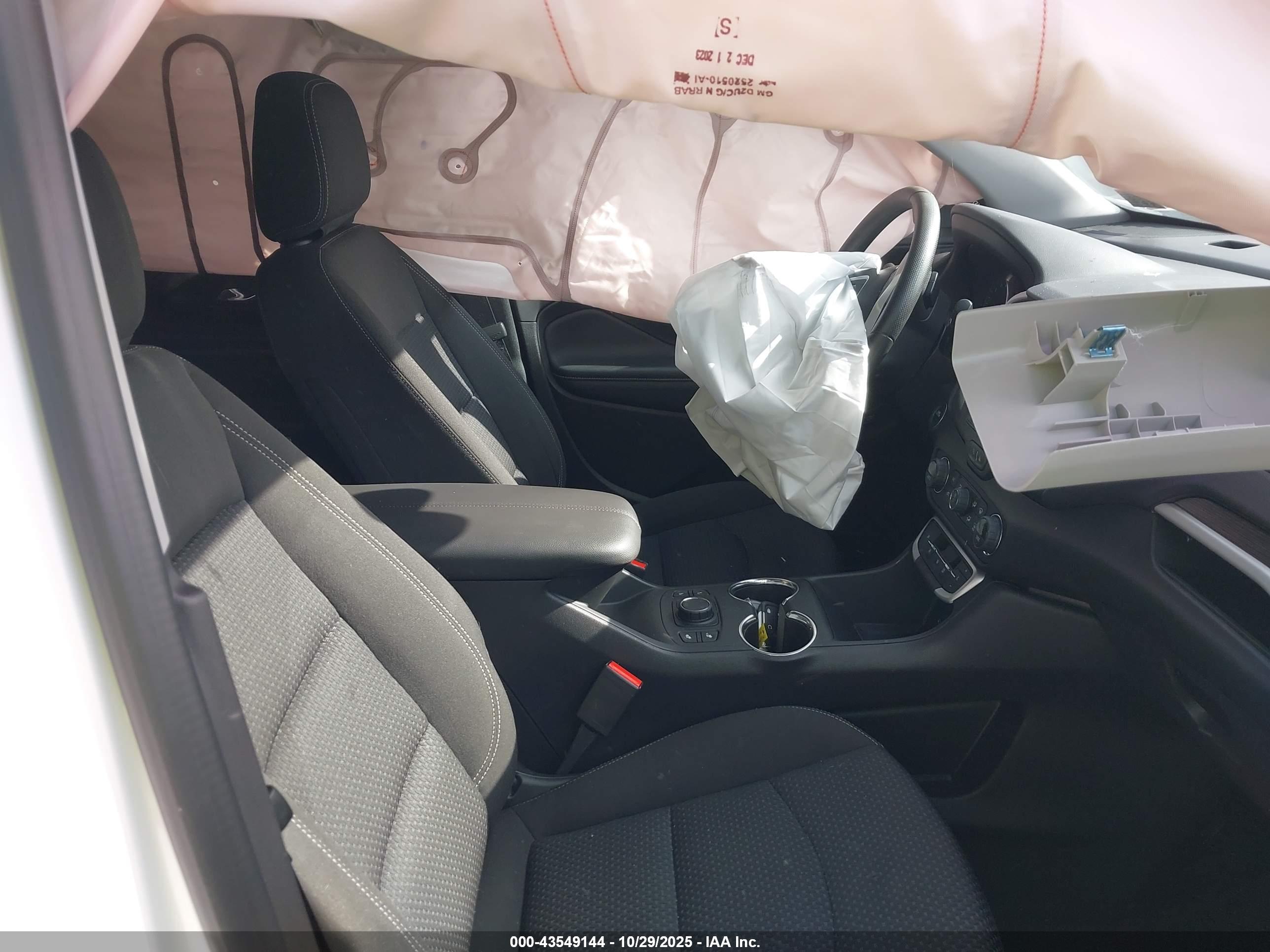 GMC TERRAIN image 5
