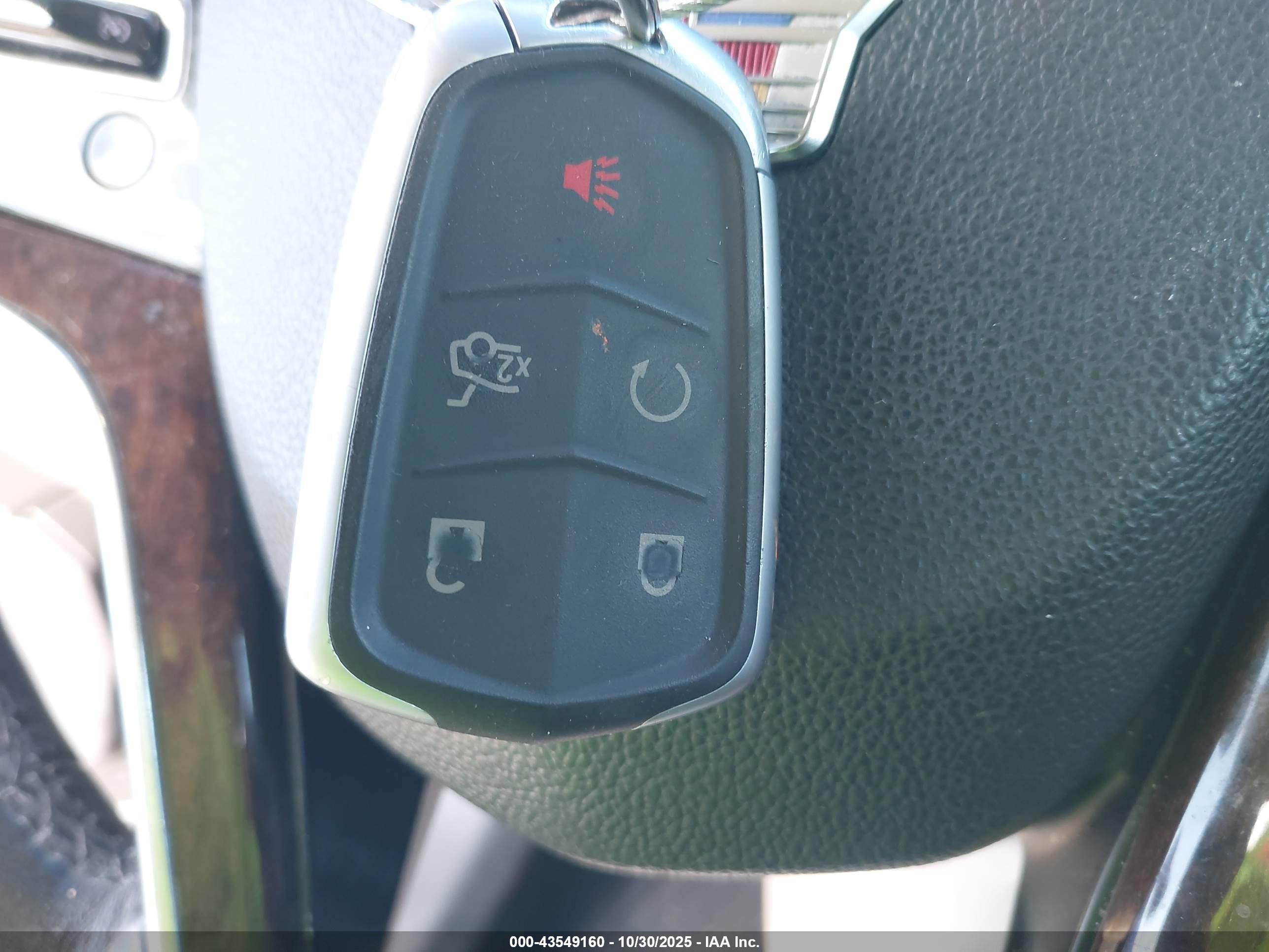 CADILLAC XTS image 11