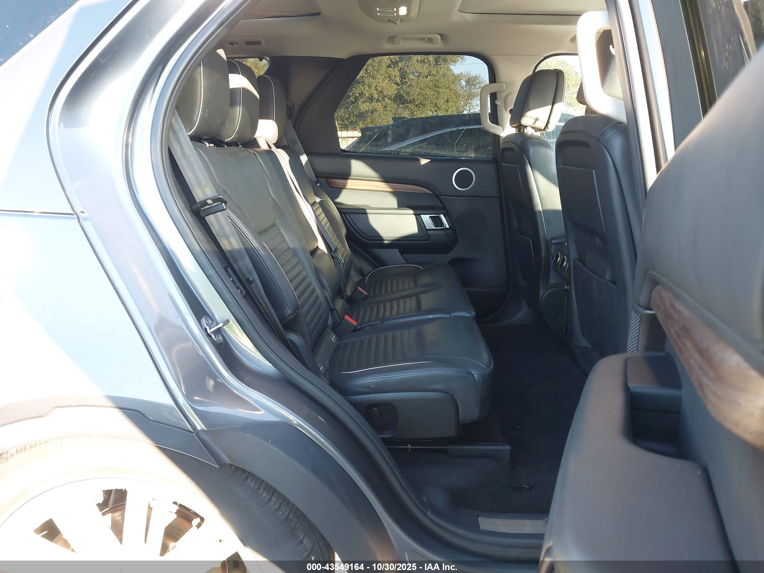 LAND ROVER image 8