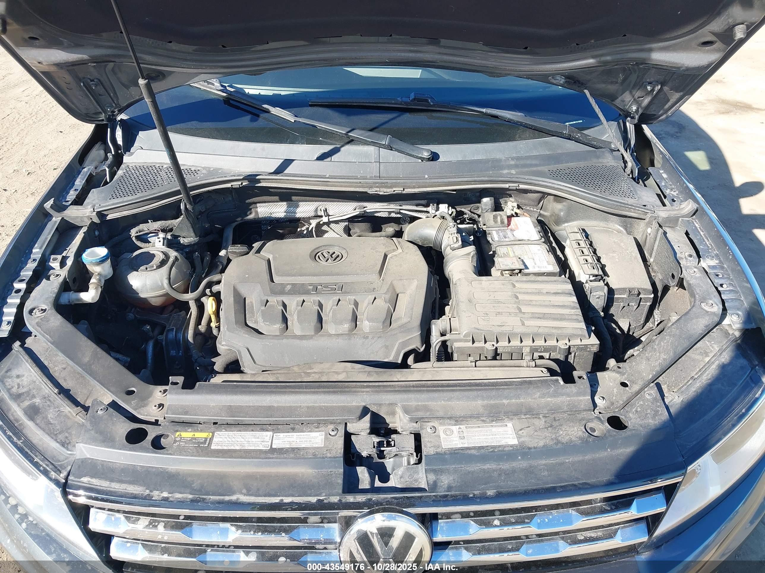 VOLKSWAGEN TIGUAN image 10