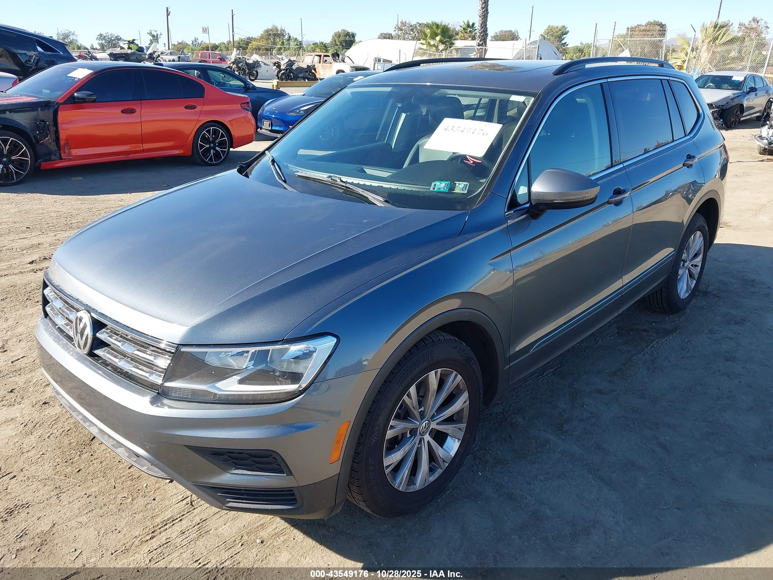 VOLKSWAGEN TIGUAN image 2