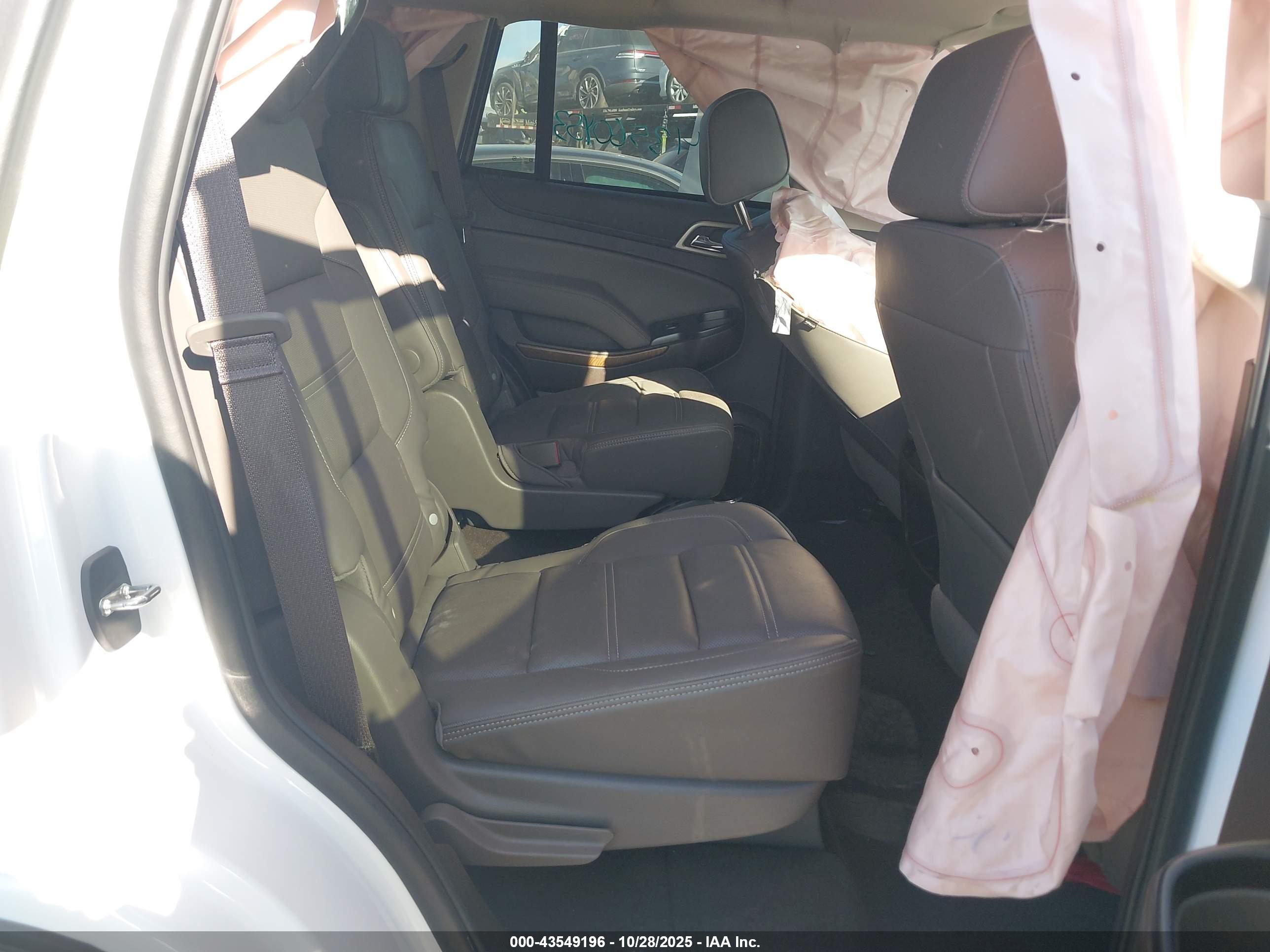 GMC YUKON image 8