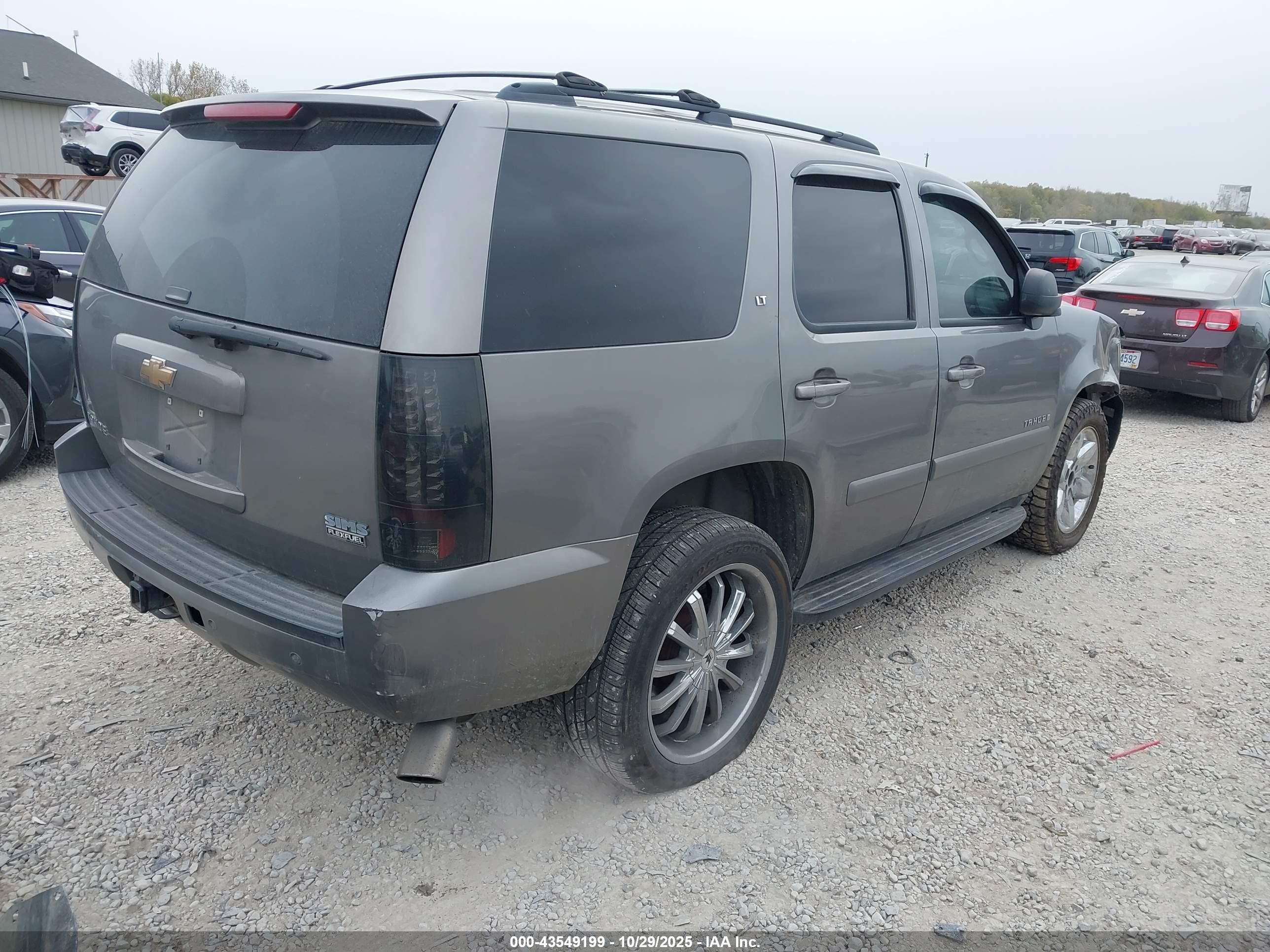 CHEVROLET TAHOE image 4