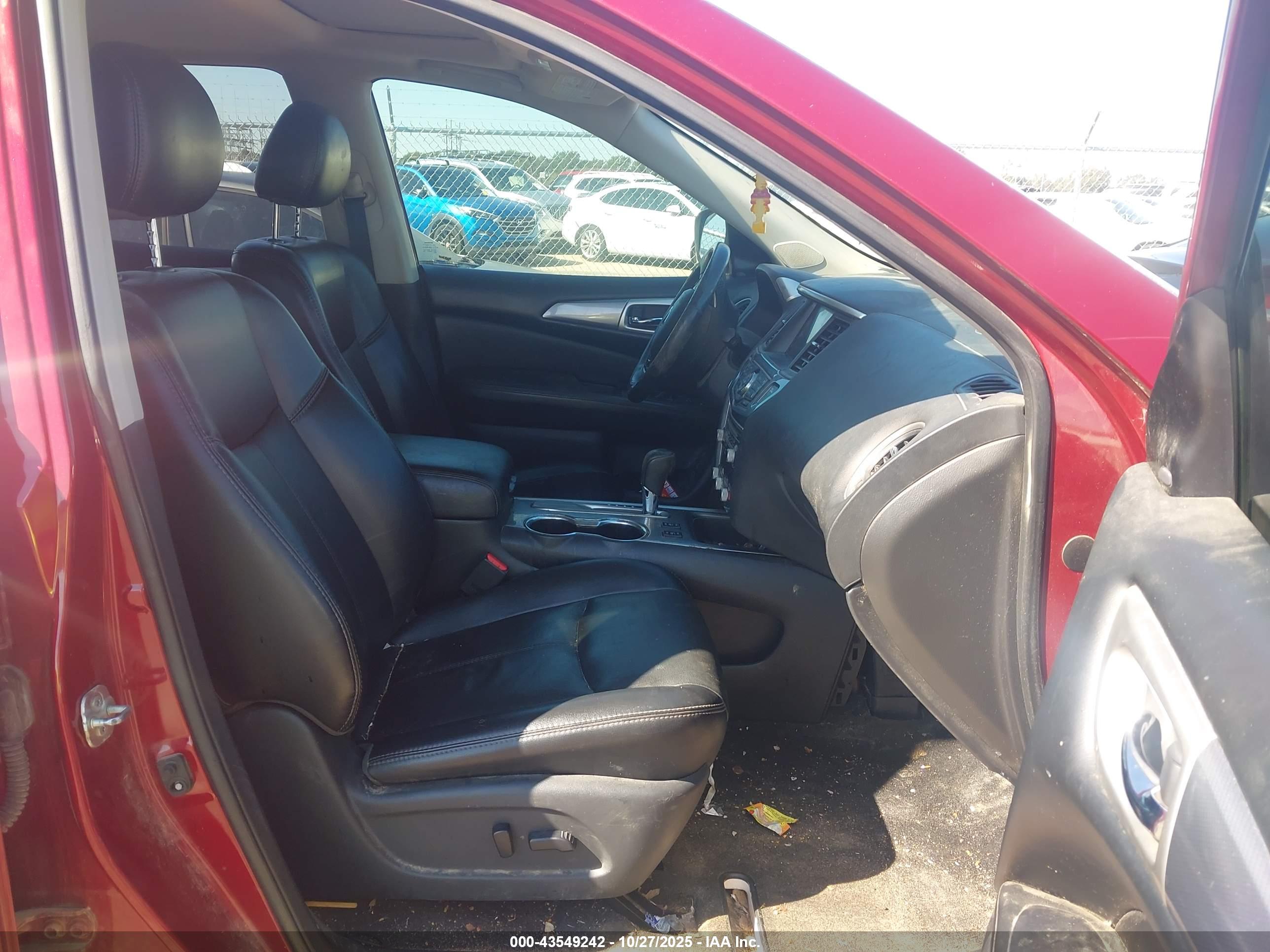 NISSAN PATHFINDER image 5