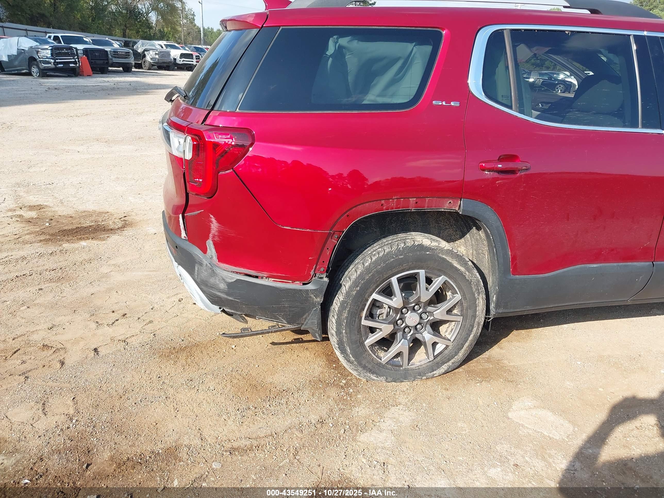 GMC ACADIA image 6