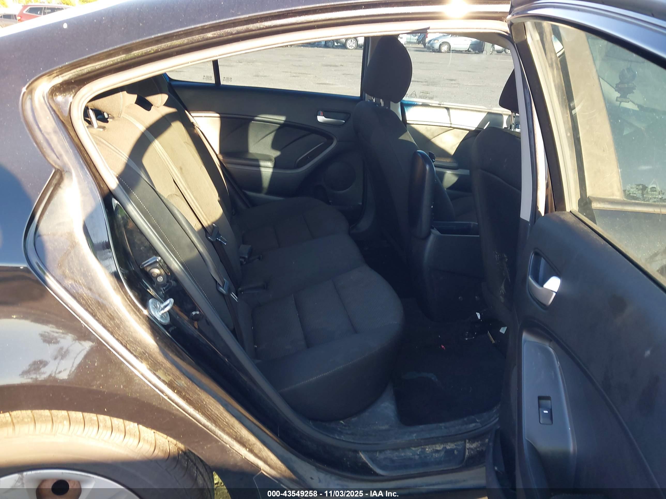 KIA FORTE image 8