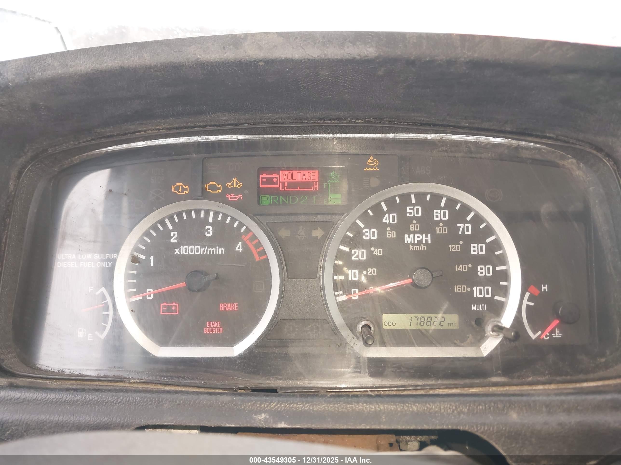 ISUZU REACH image 6