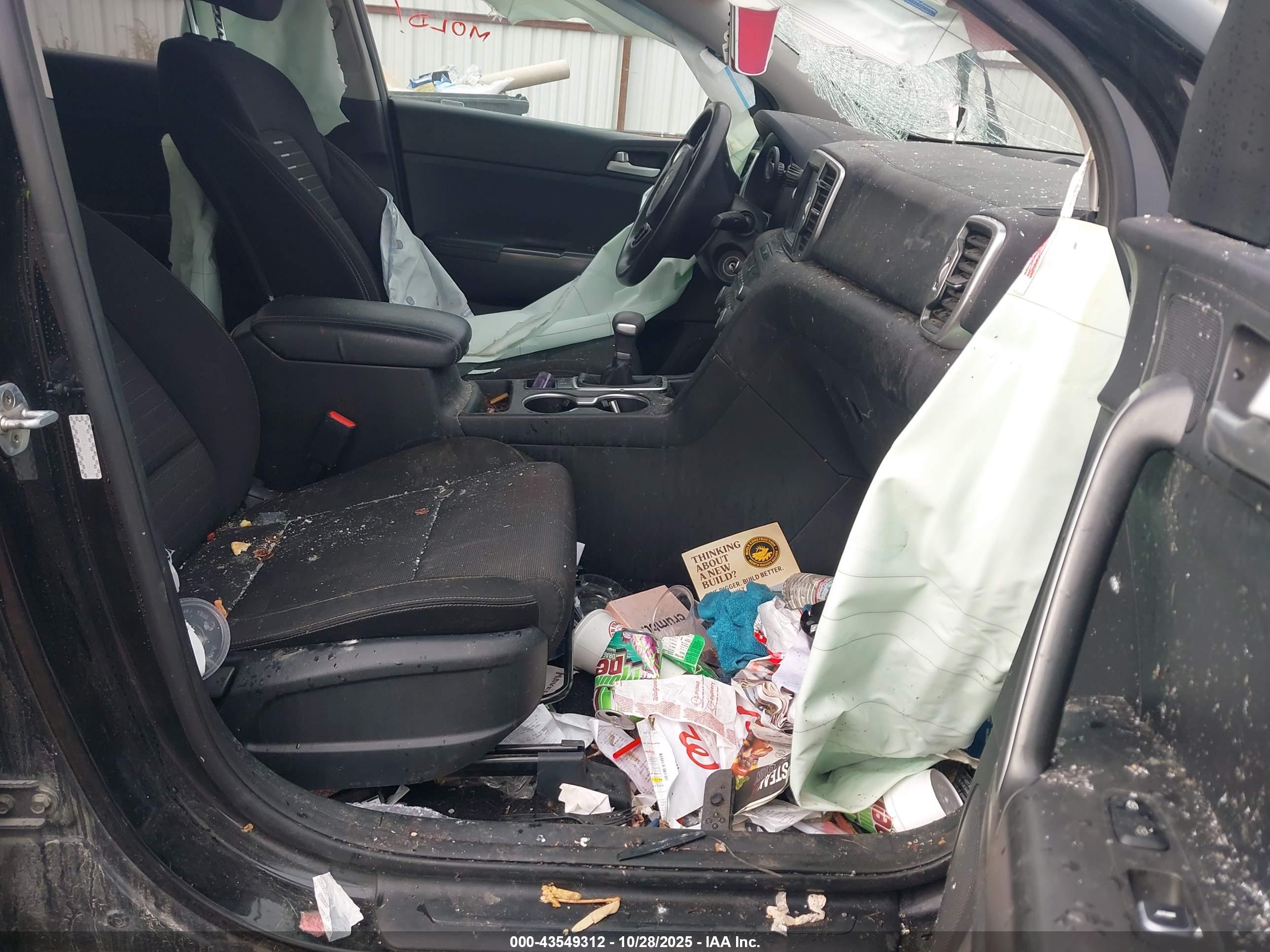KIA SPORTAGE image 5