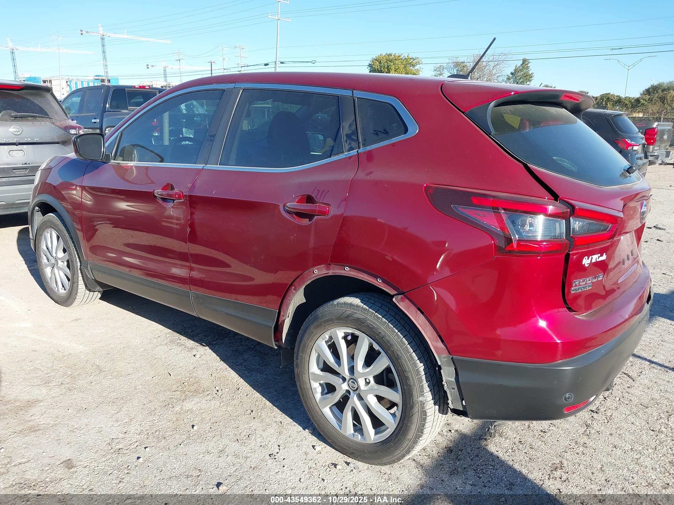 NISSAN ROGUE image 3