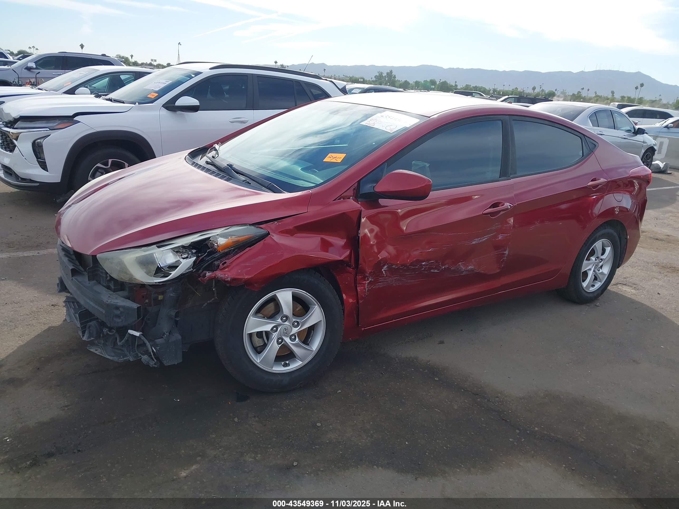 HYUNDAI ELANTRA image 6