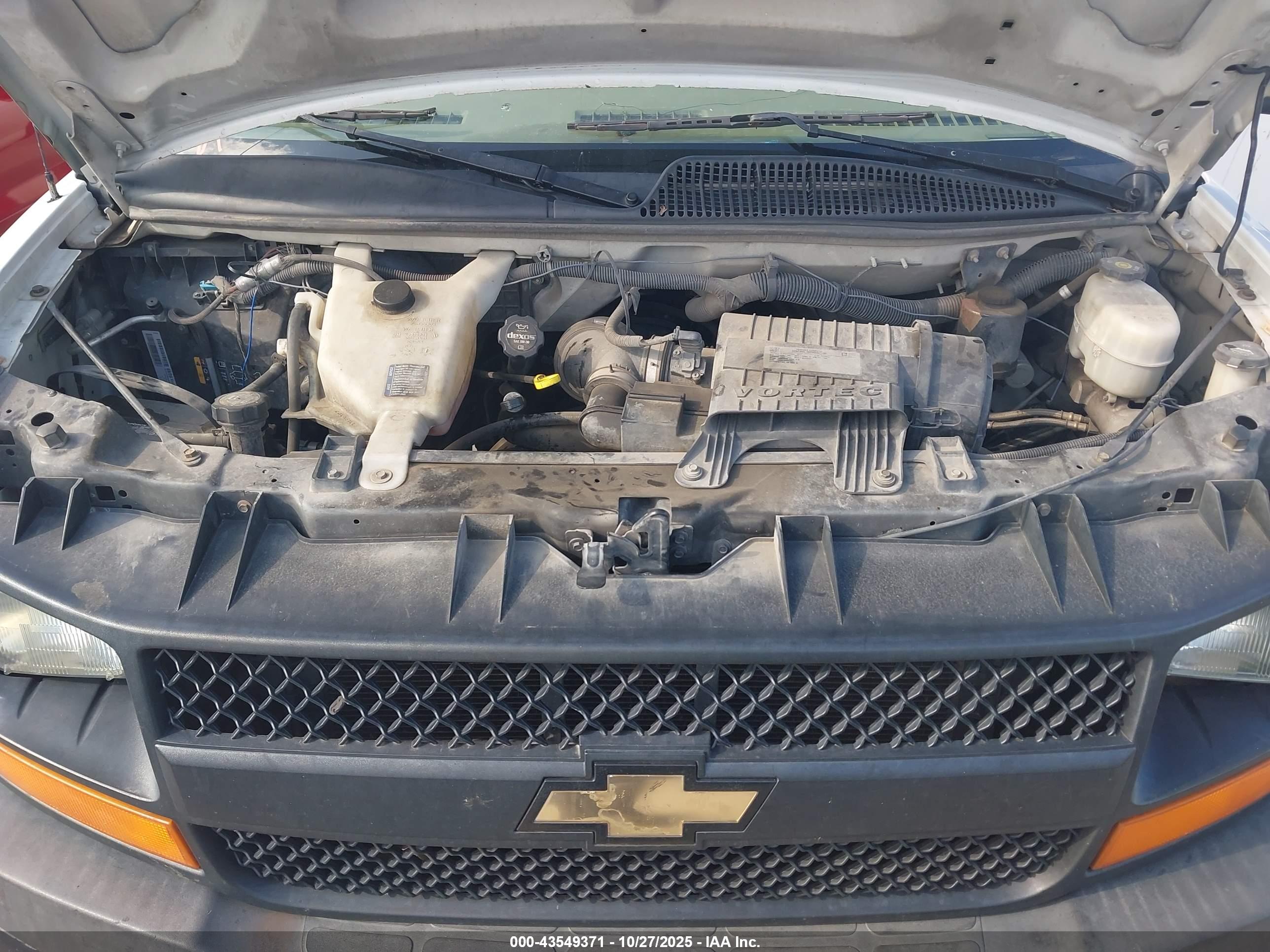 CHEVROLET EXPRESS image 10