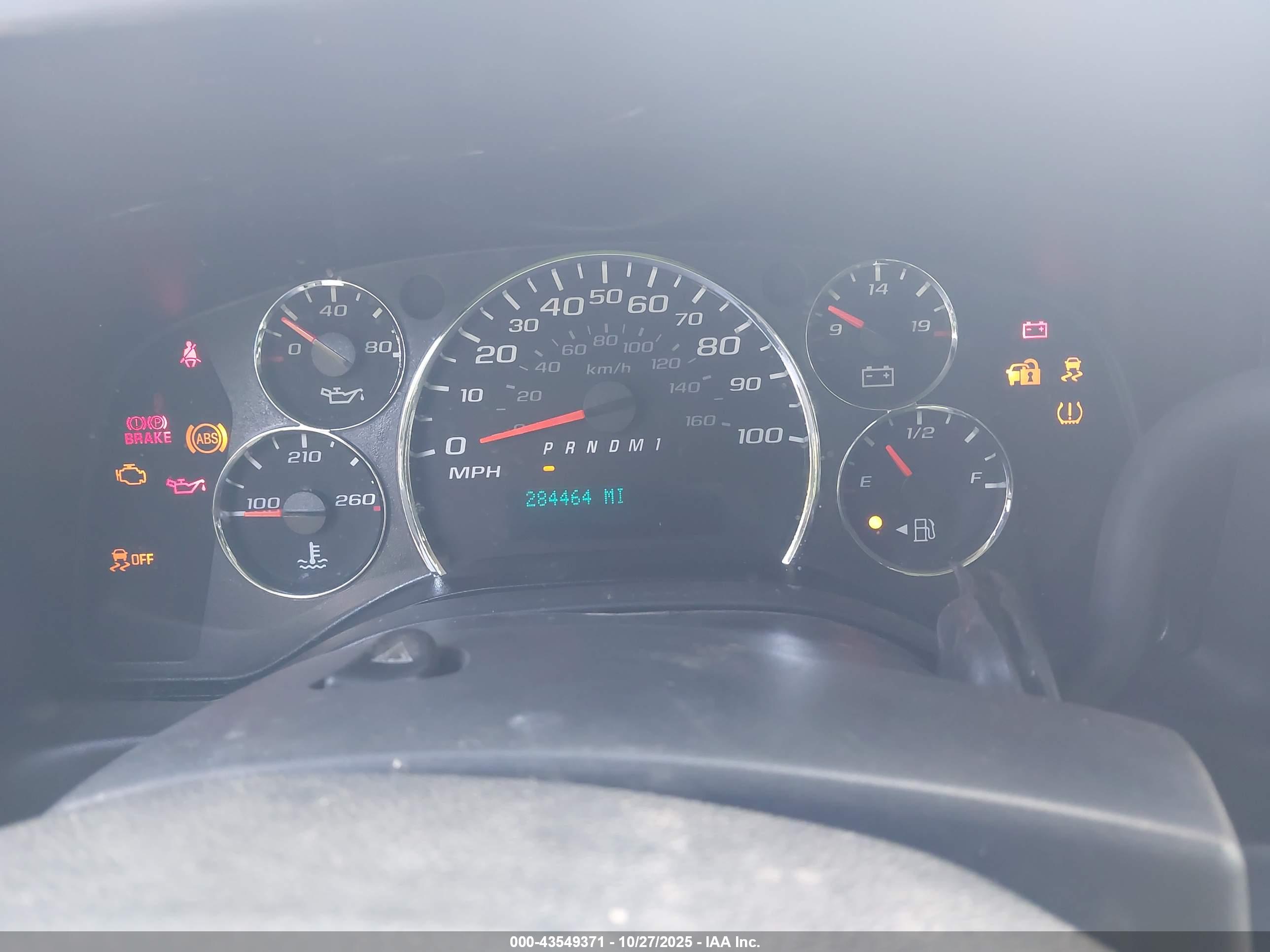 CHEVROLET EXPRESS image 7