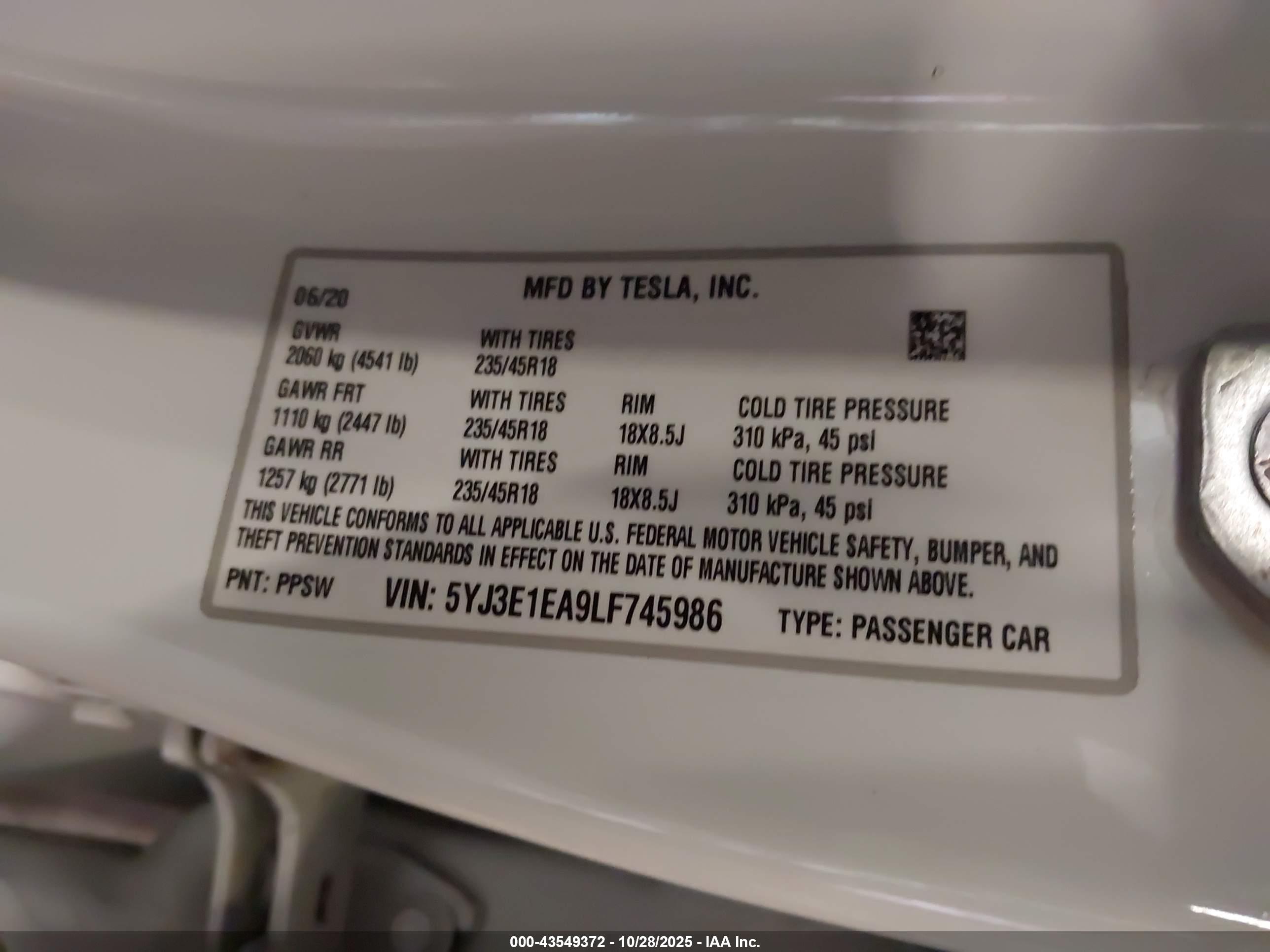 TESLA MODEL image 9
