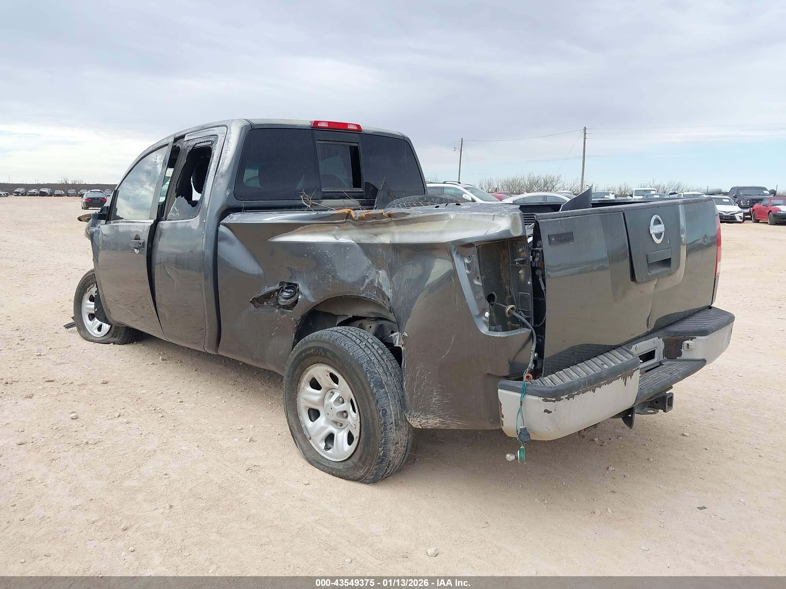 NISSAN TITAN image 3