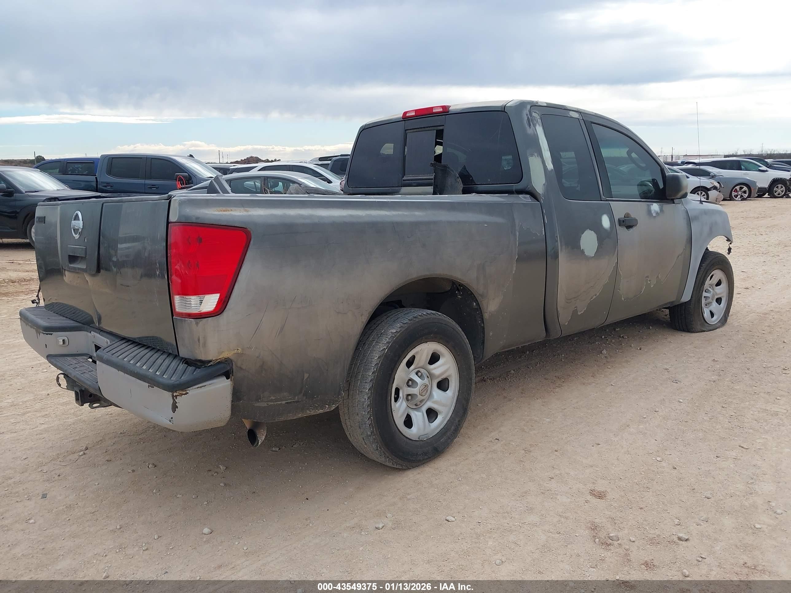 NISSAN TITAN image 4