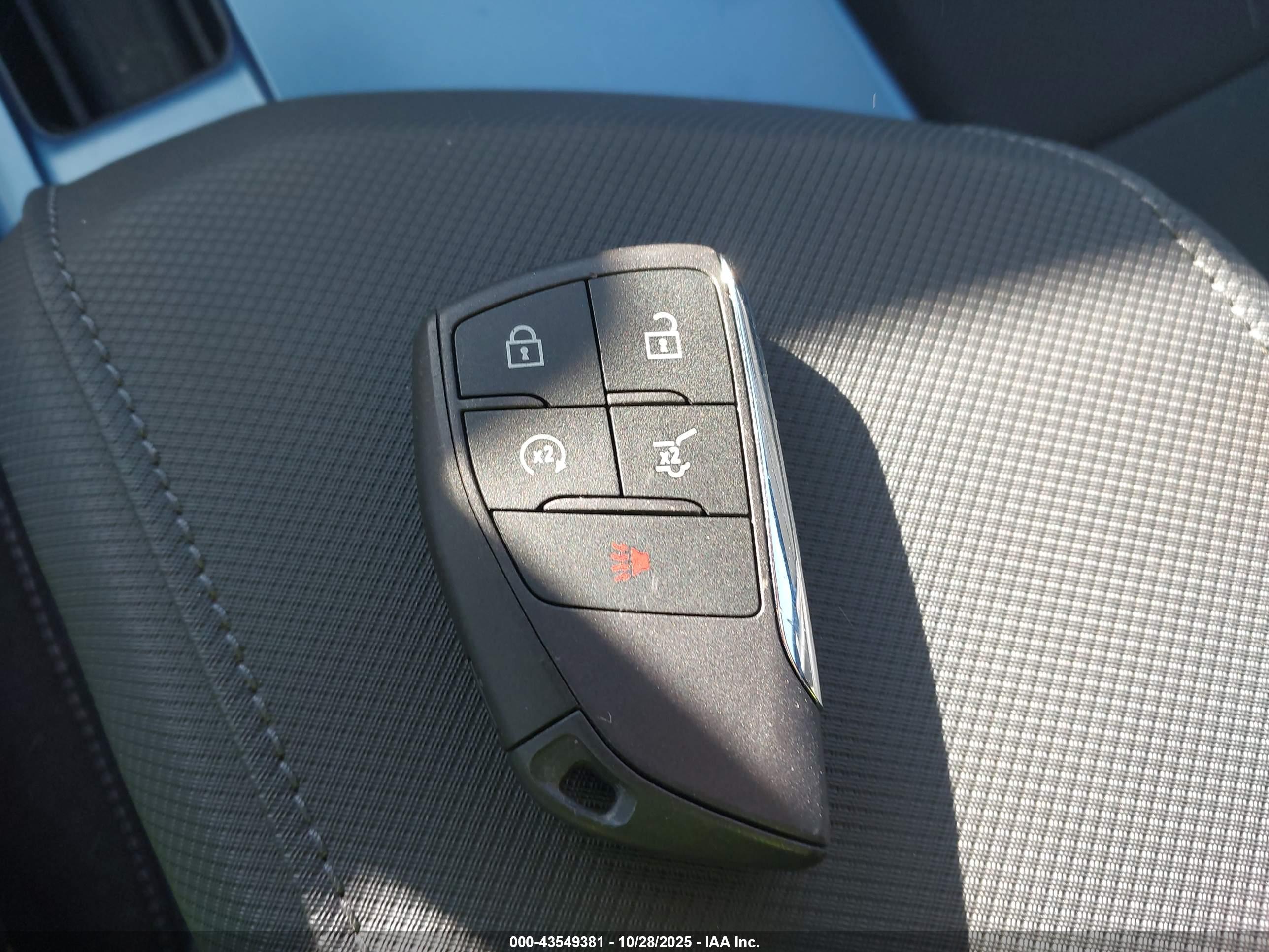 CHEVROLET EQUINOX image 11