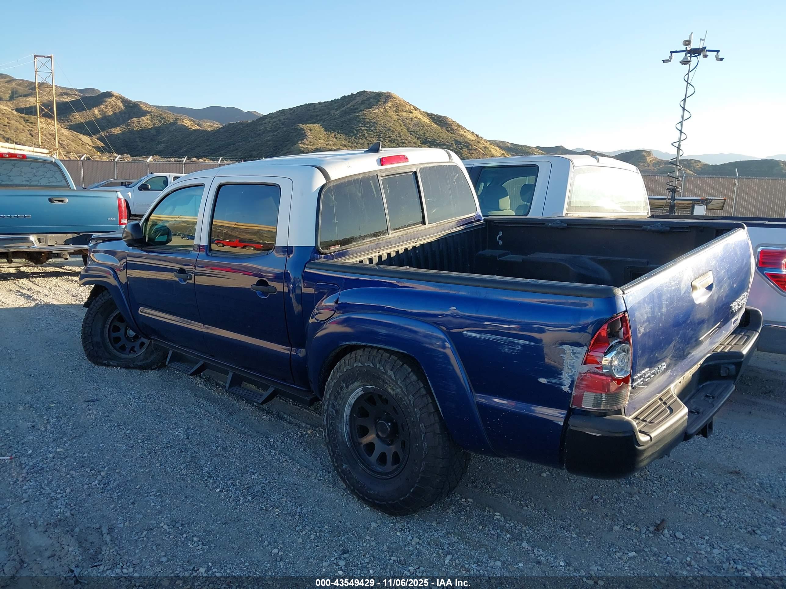 TOYOTA TACOMA image 3