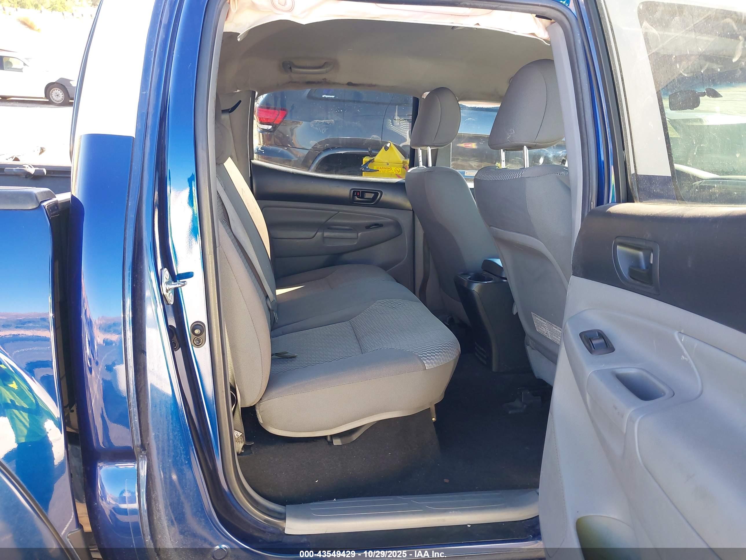 TOYOTA TACOMA image 8