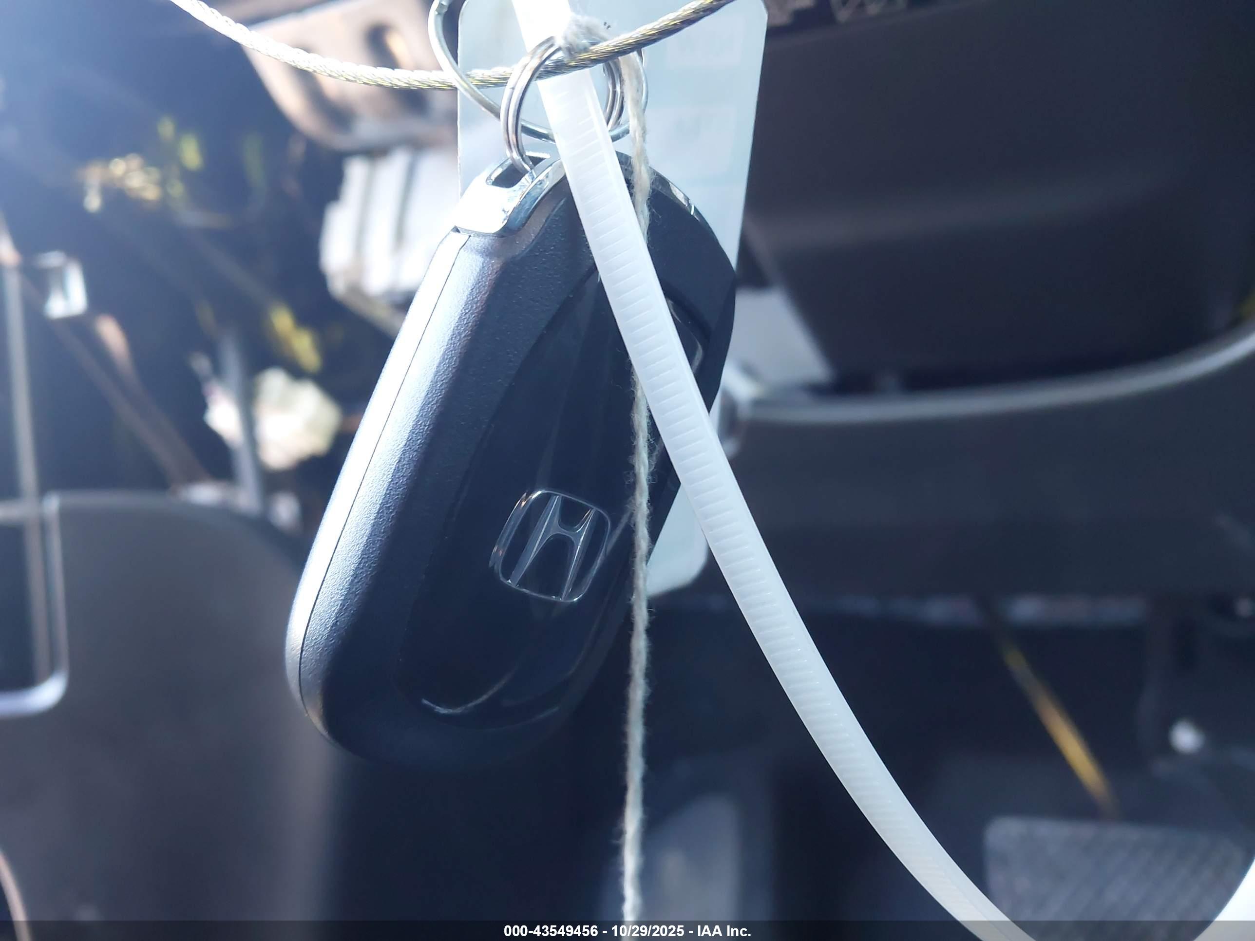 HONDA CR-V image 11
