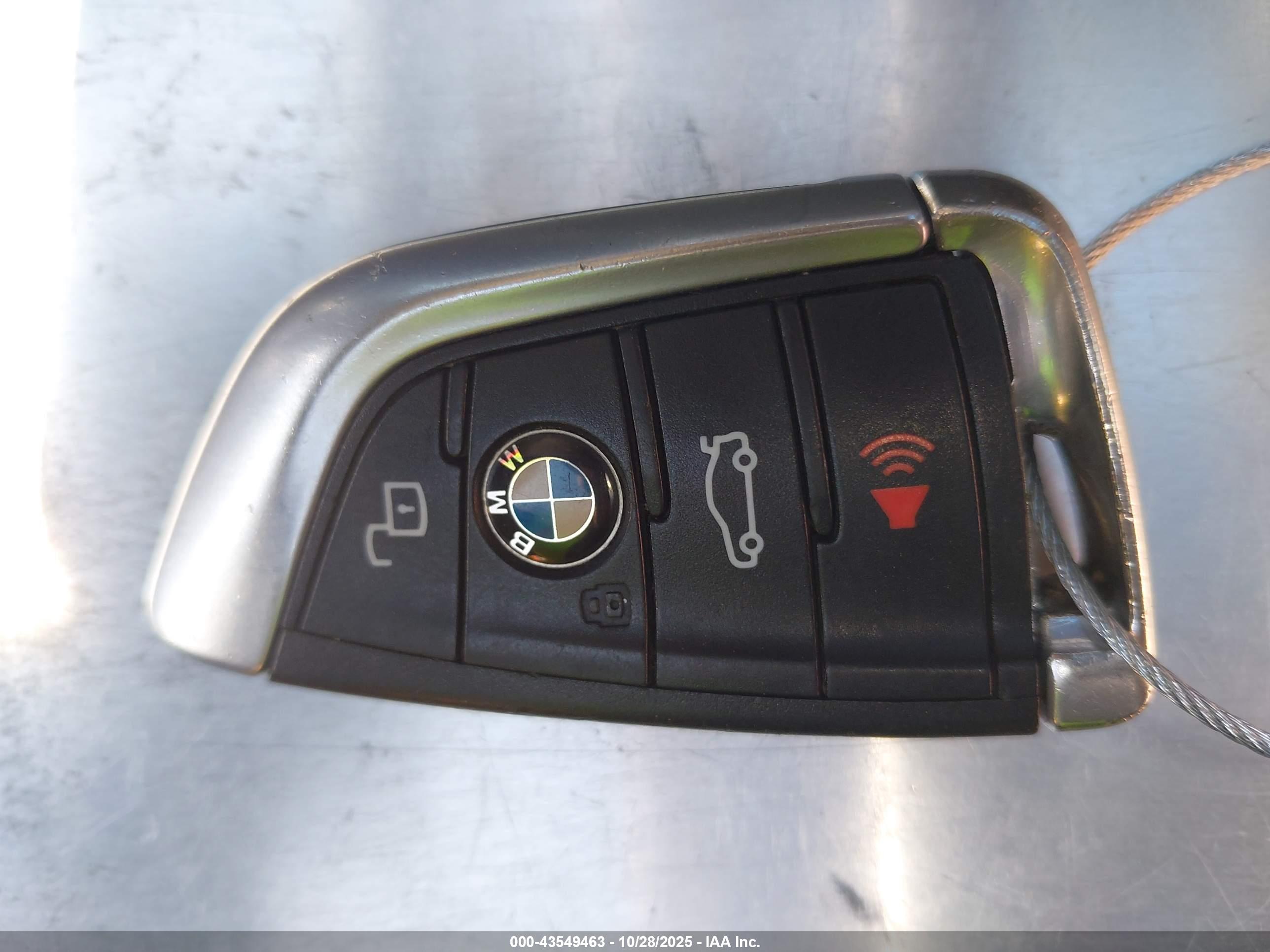 BMW 330I image 11