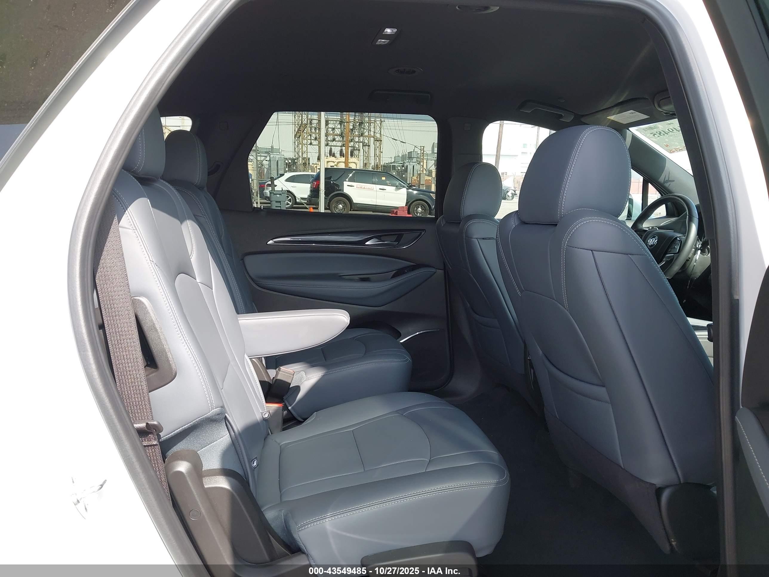 BUICK ENCLAVE image 8