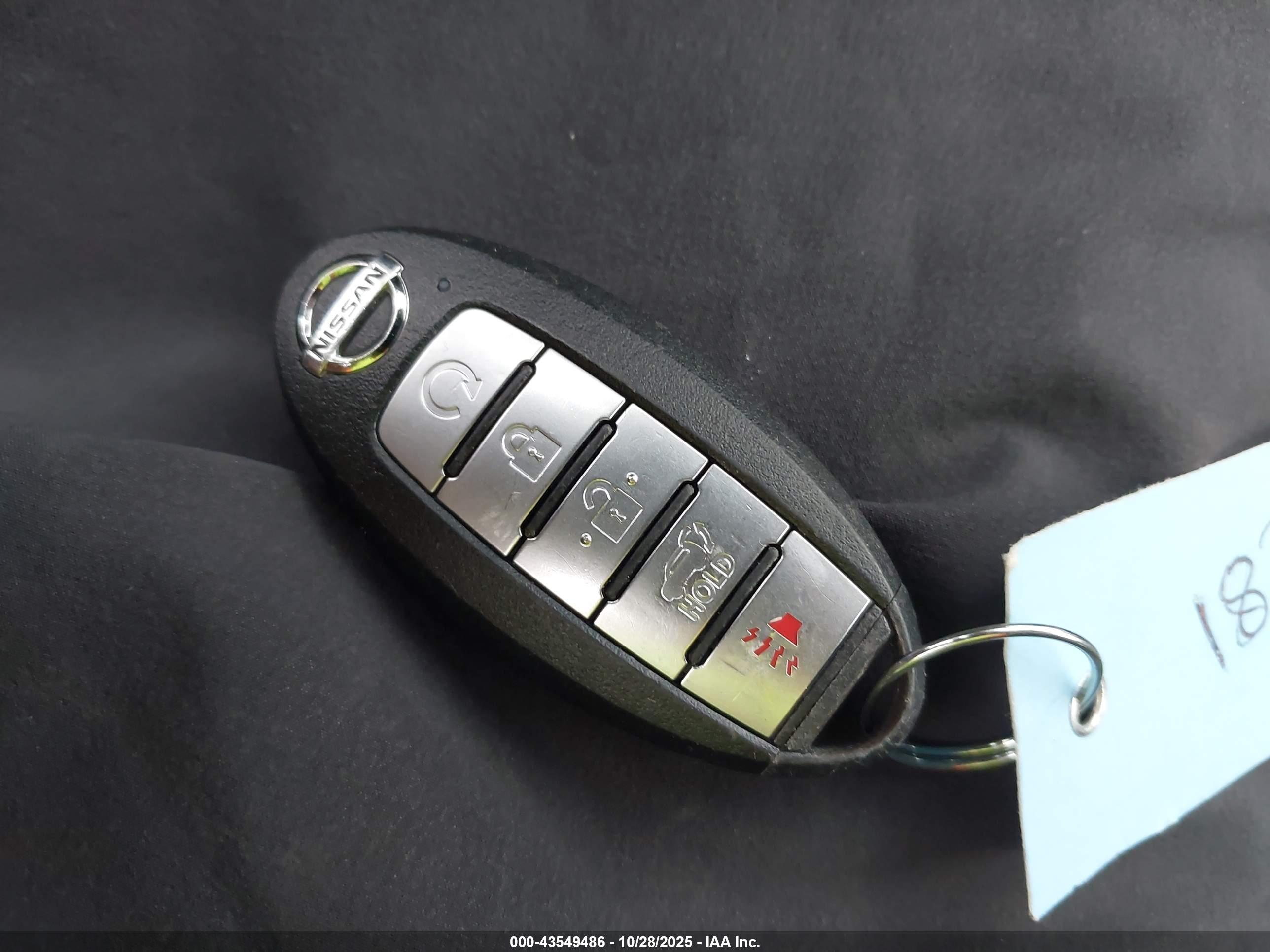 NISSAN ROGUE image 11