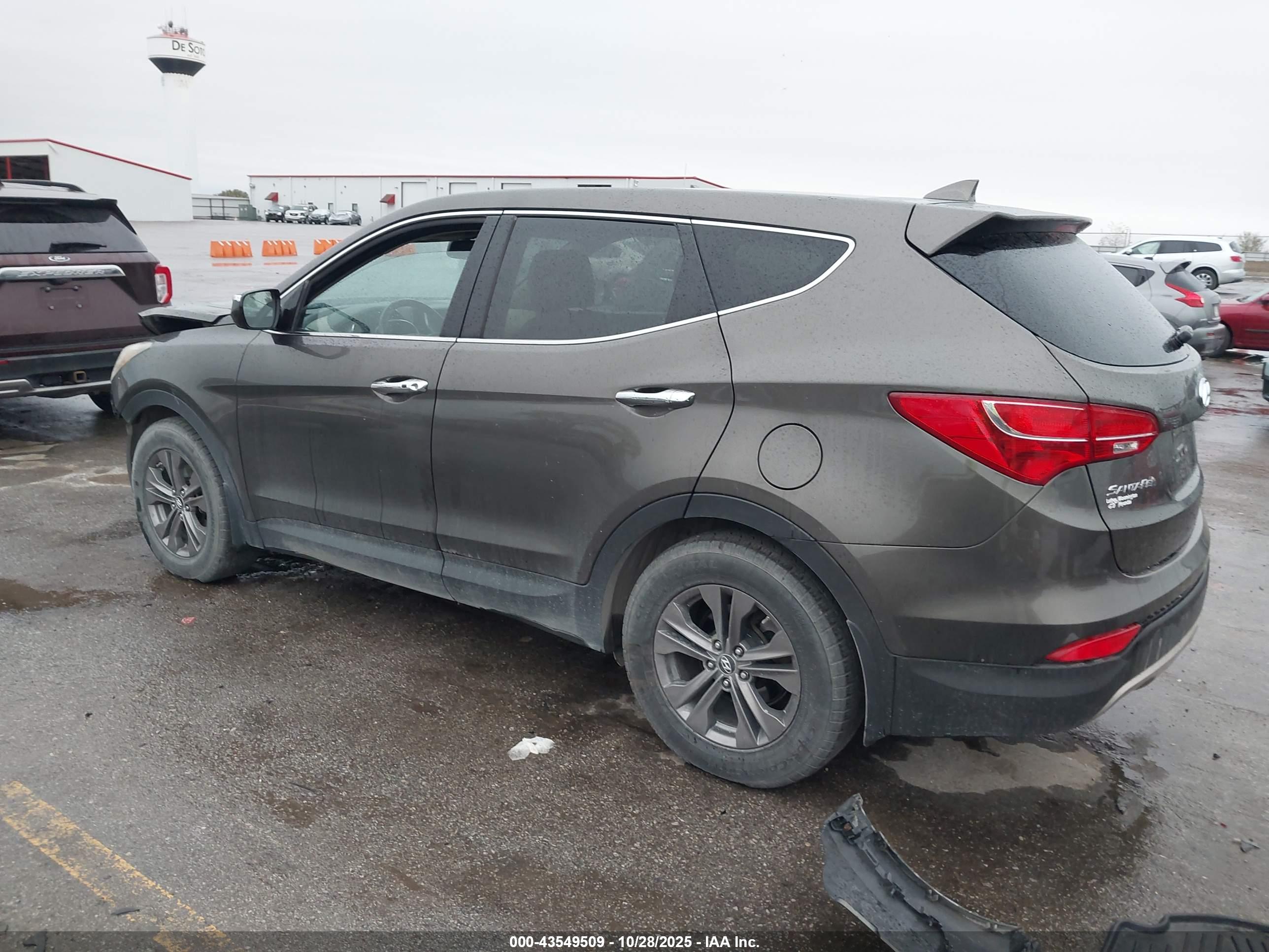 HYUNDAI SANTA image 3