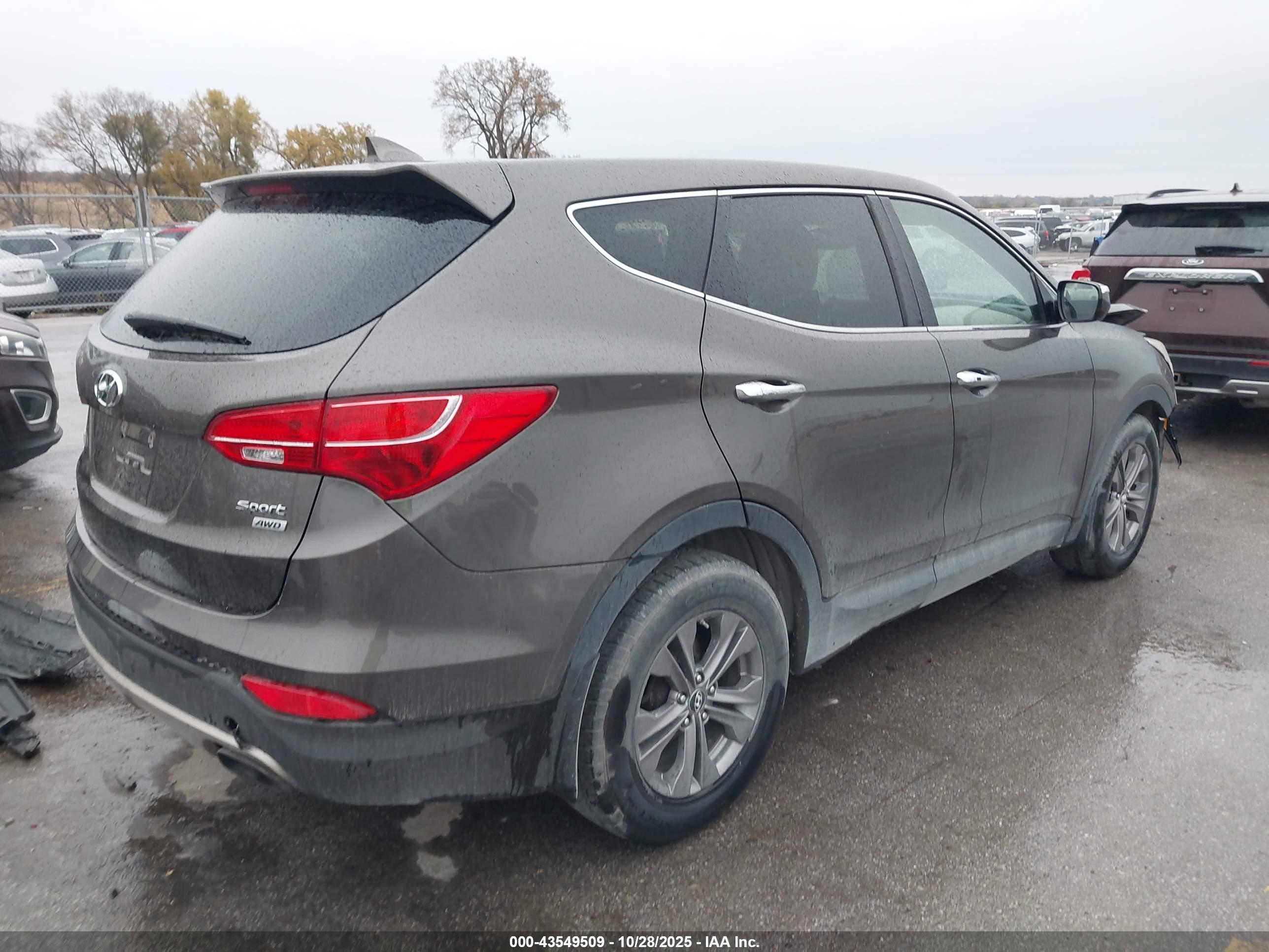 HYUNDAI SANTA image 4