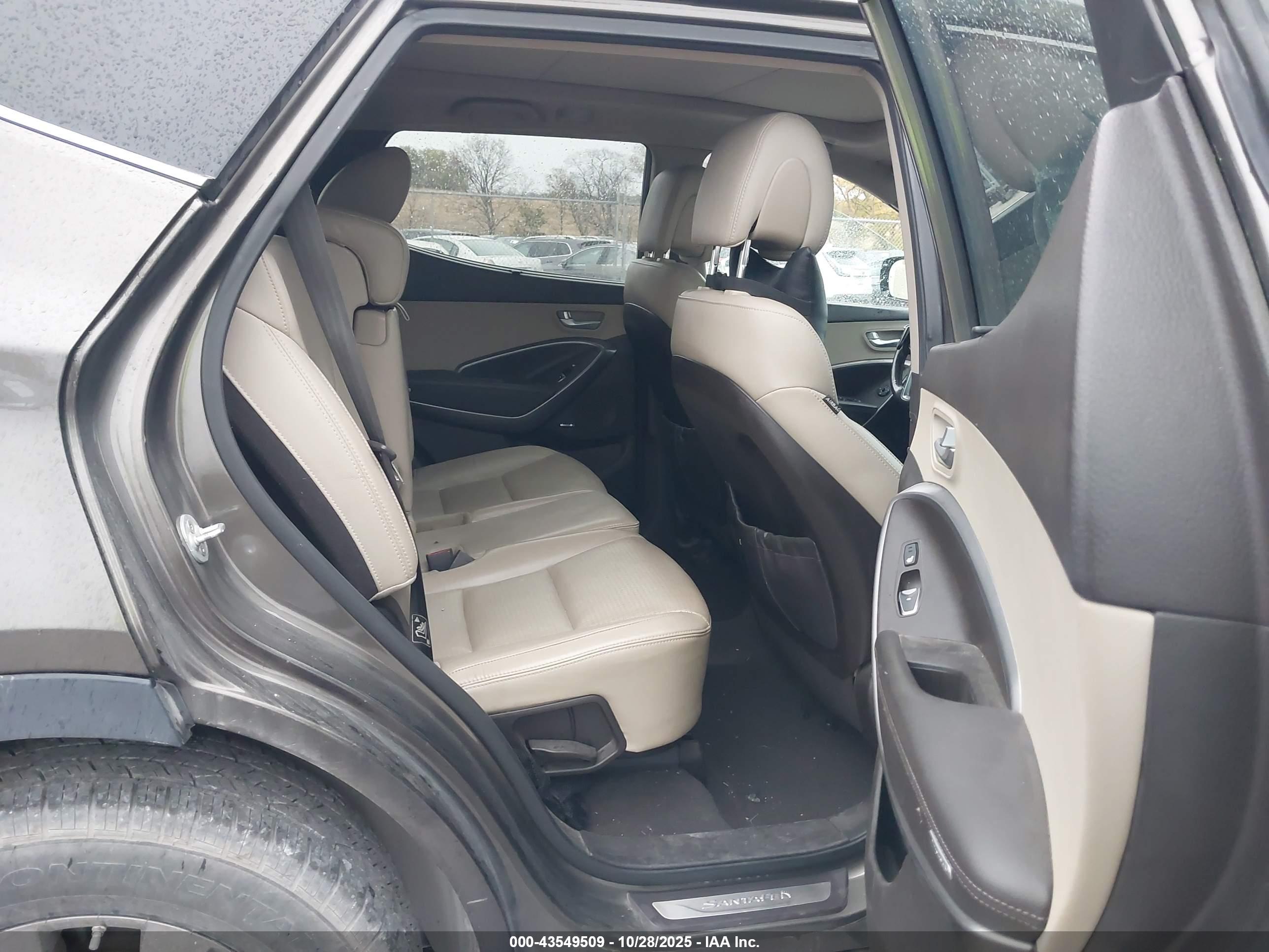 HYUNDAI SANTA image 8
