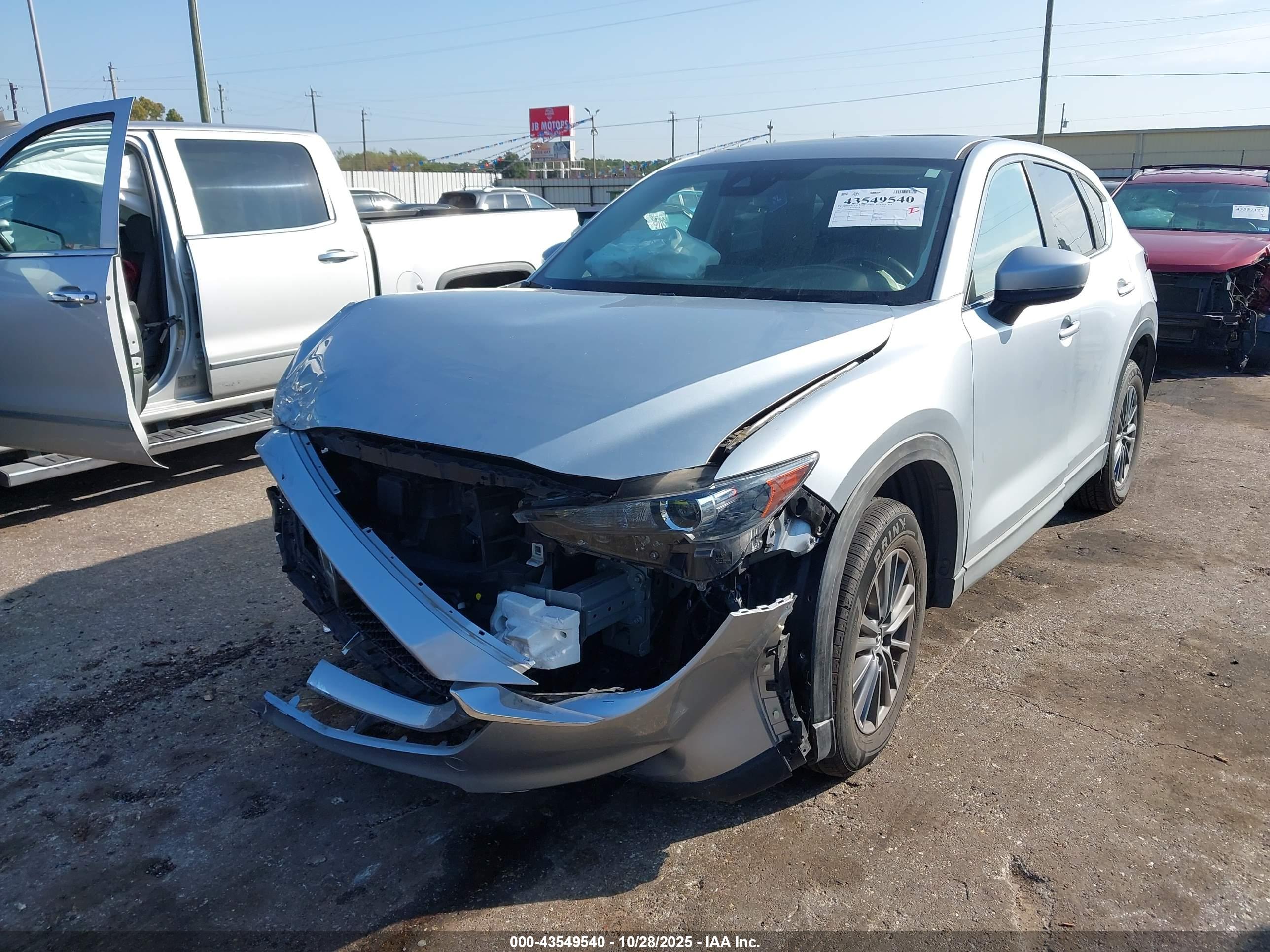 MAZDA CX-5 image 2